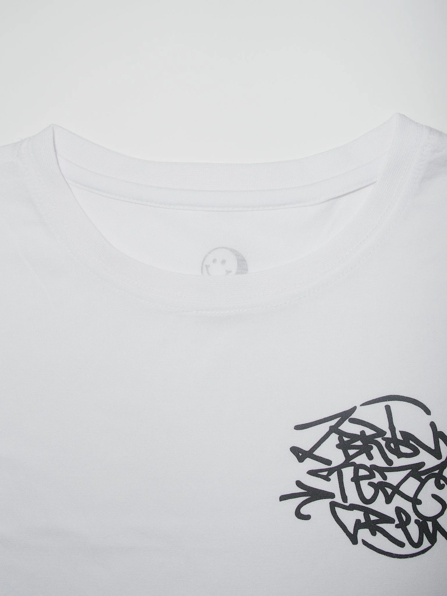 White-T-Shirt-Crop-Tag-style (5).jpg