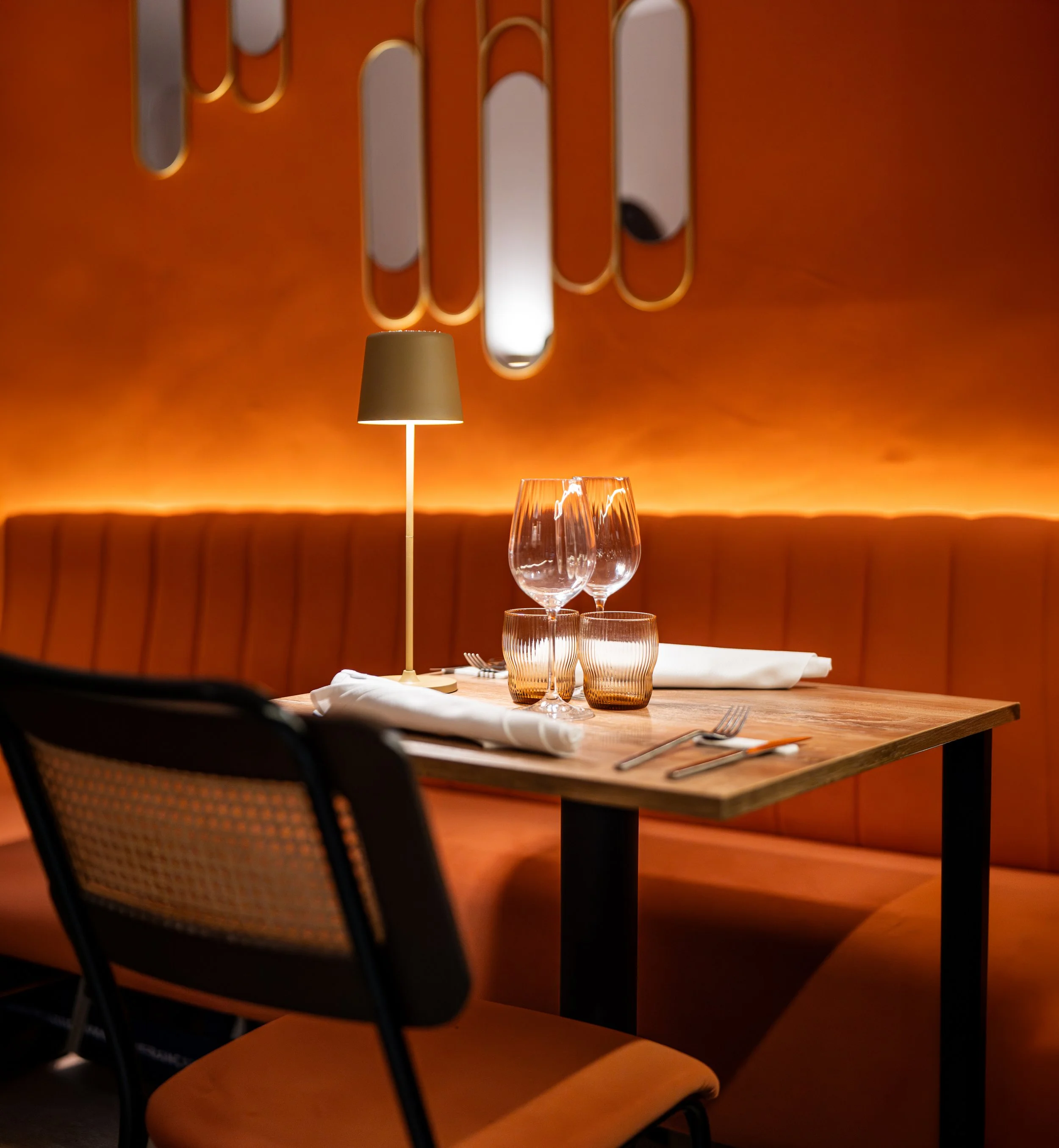 Embrun restaurant gastronomique à Sète, salle de restaurant.