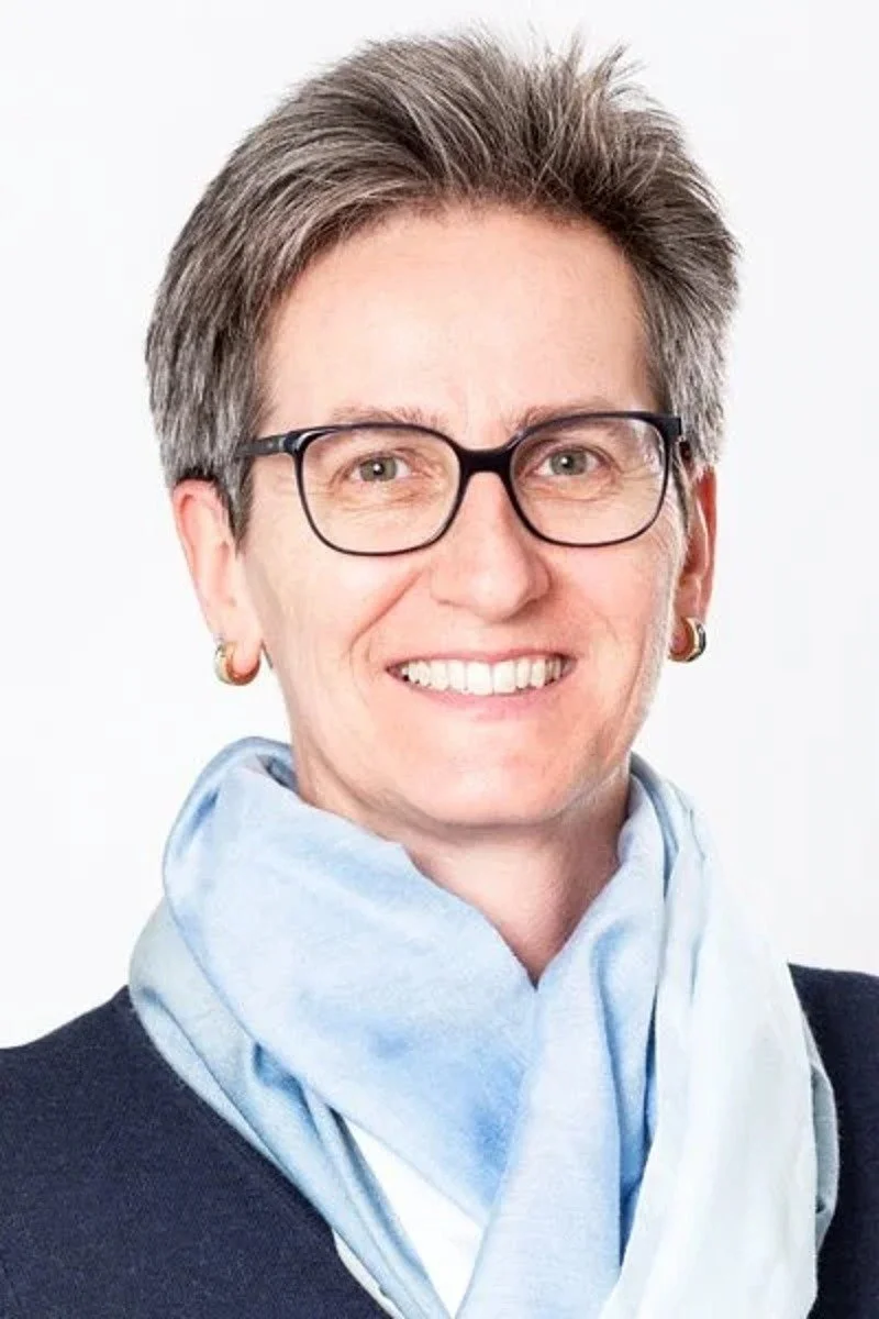 Tatjana Wüest, Administration und Rechnungswesen in der Zahnarztpraxis zur alten Waage in Binningen