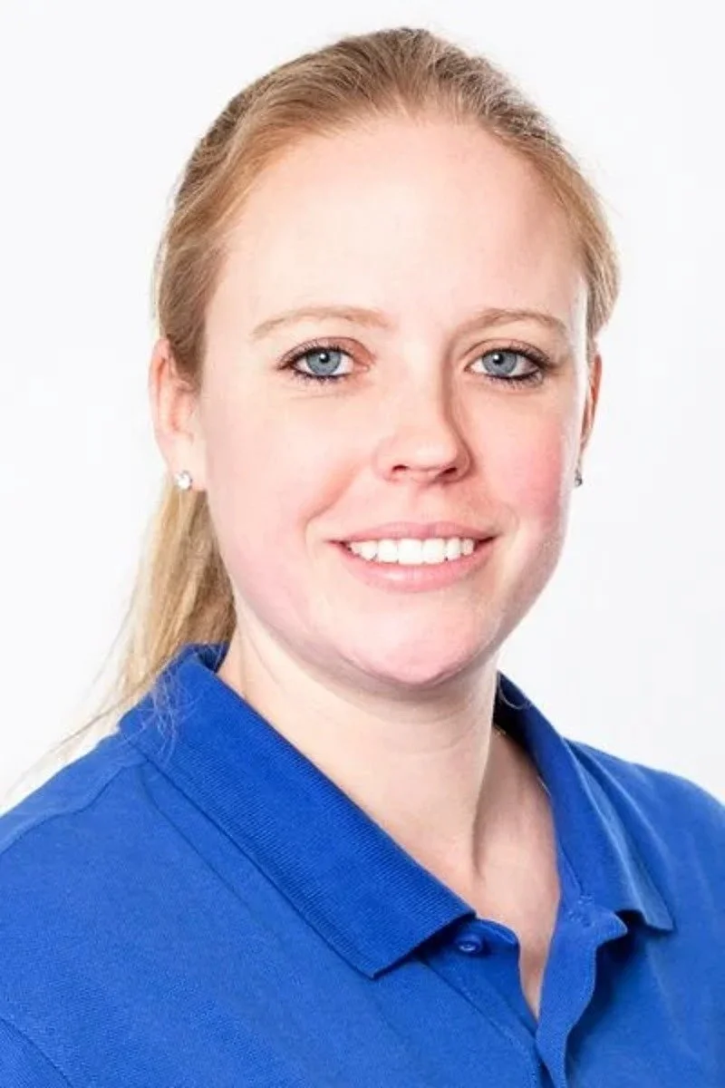 Aline Zweiger-Zbinden, Dentalassistentin und Prophylaxeassistentin in Binningen