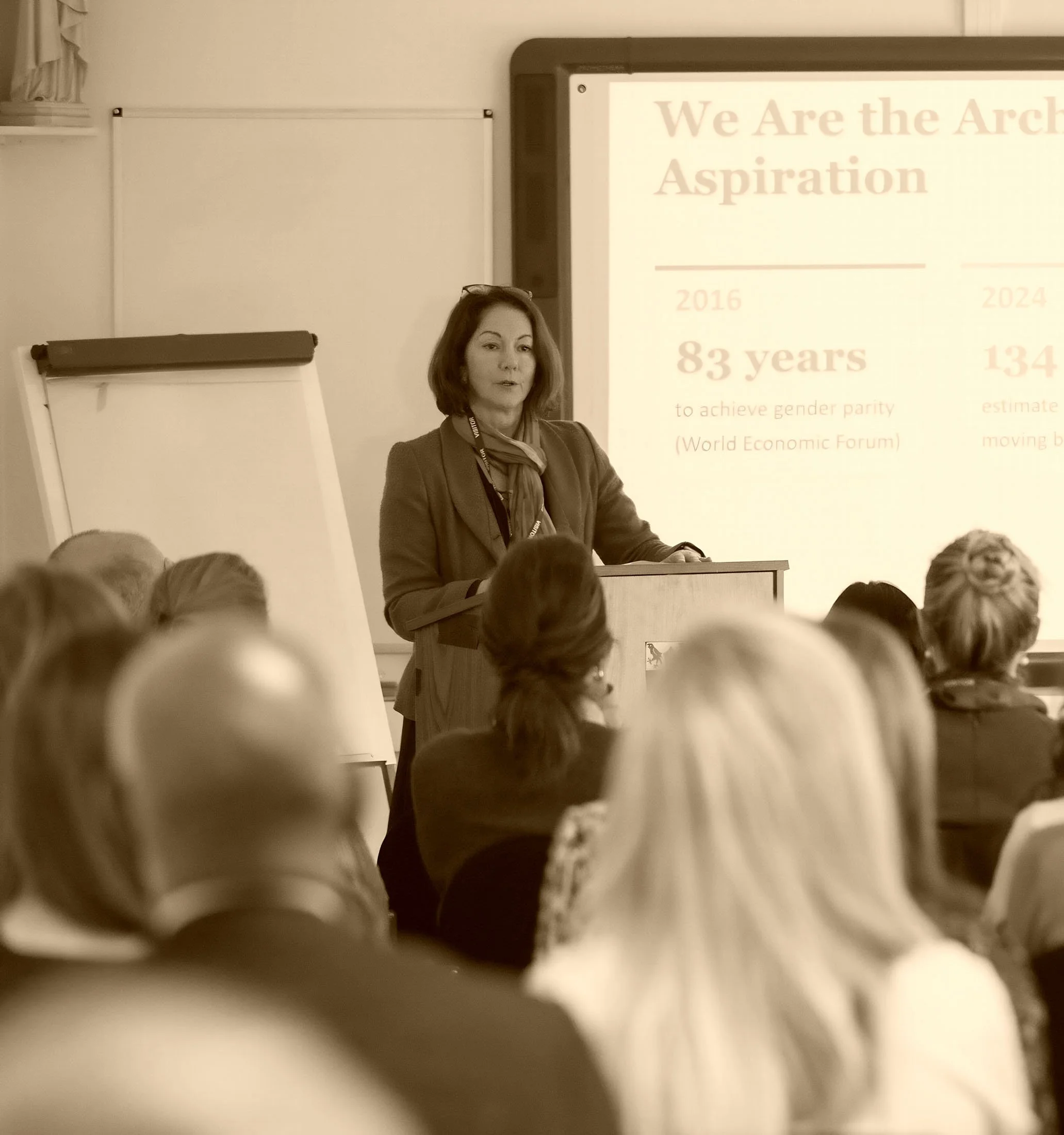Fiona Allen-Pusey speaks to a group of women leaders