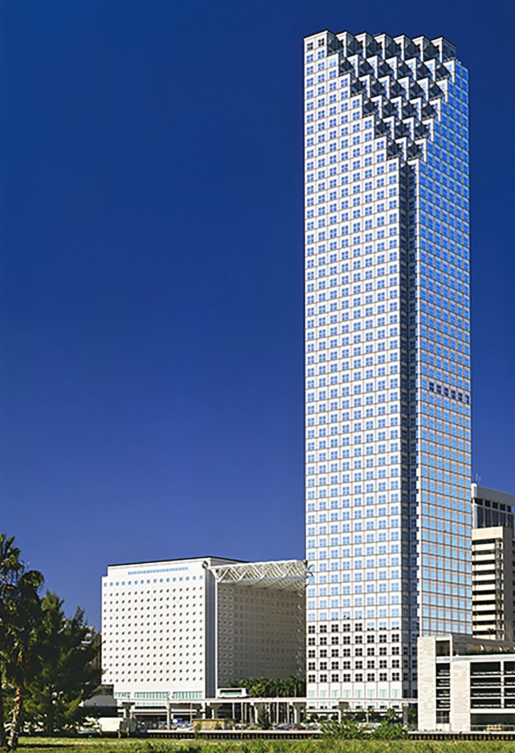 Southeast Bank Tower, SOM