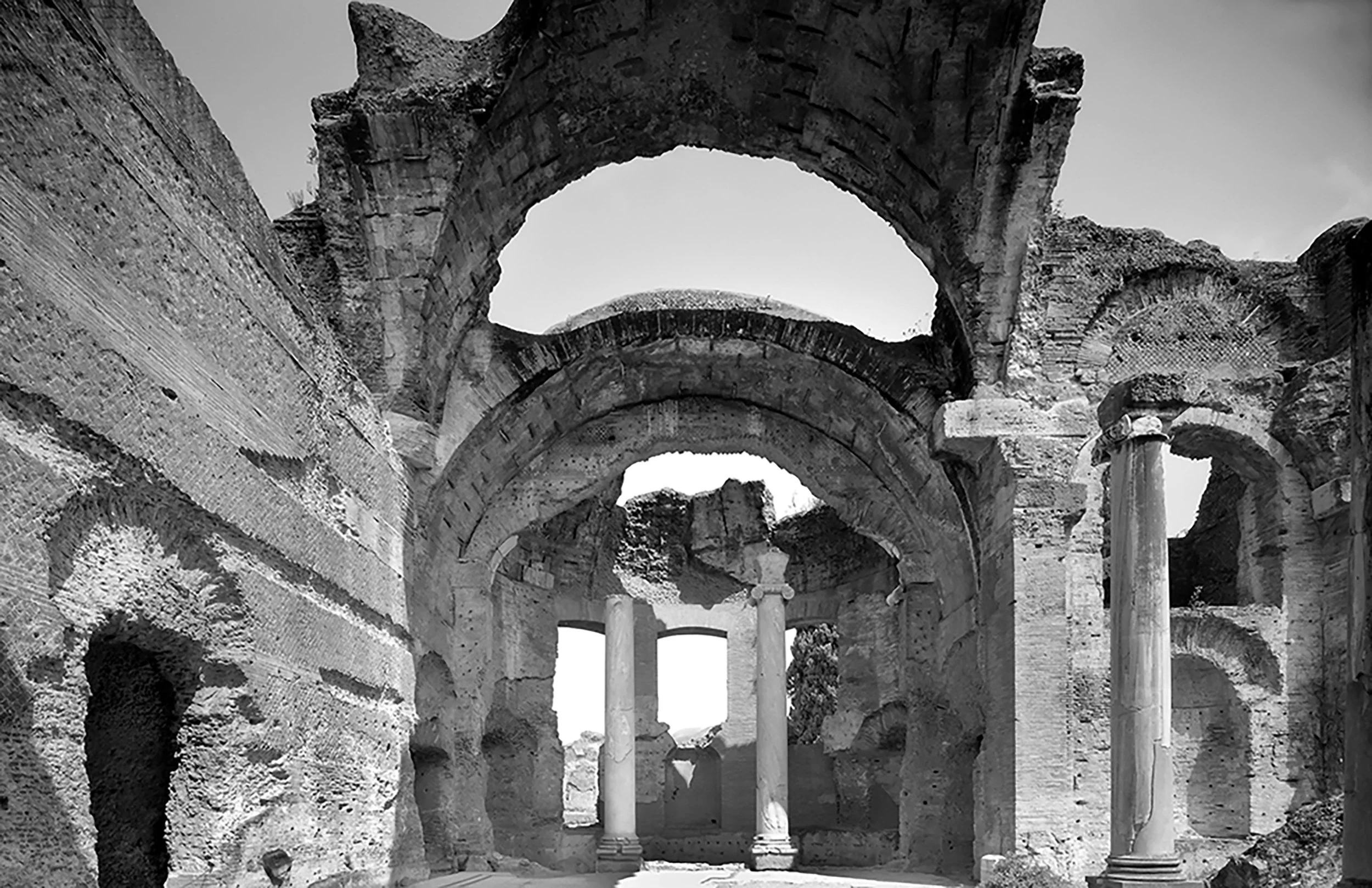 V ROME had villa lg bath.jpg