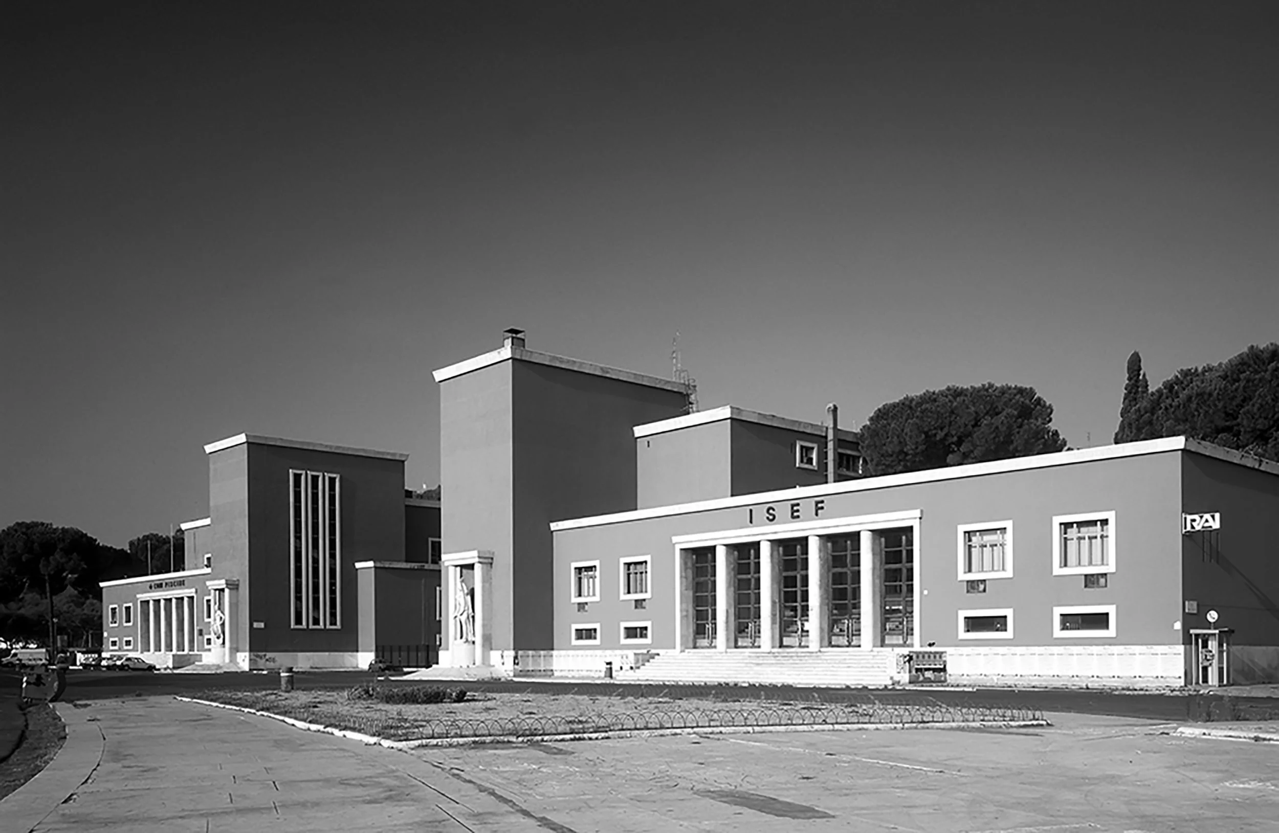V ROME foro italico001 BW.jpg