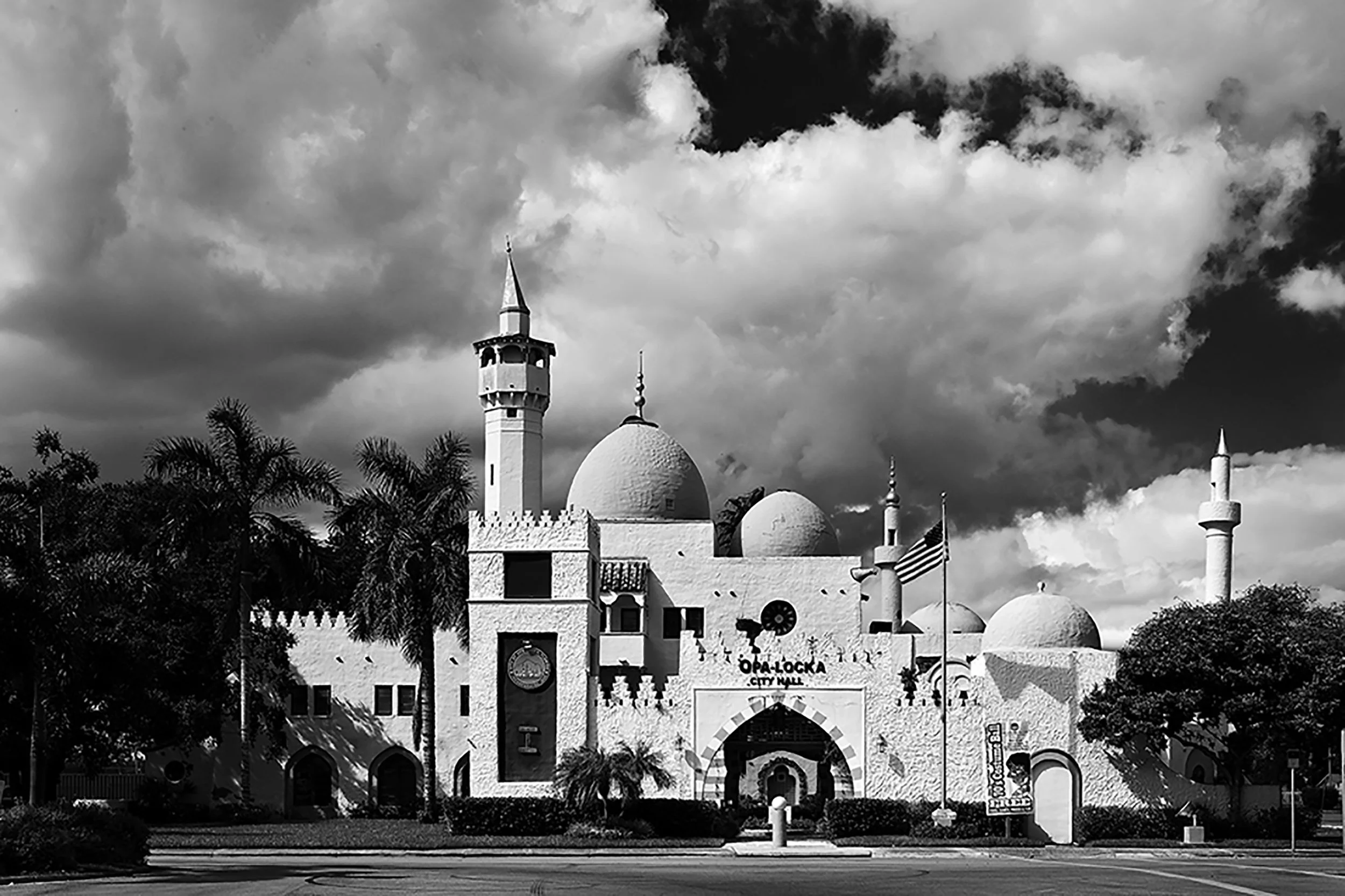 OPA LOCKA-opa locka city hall.jpg