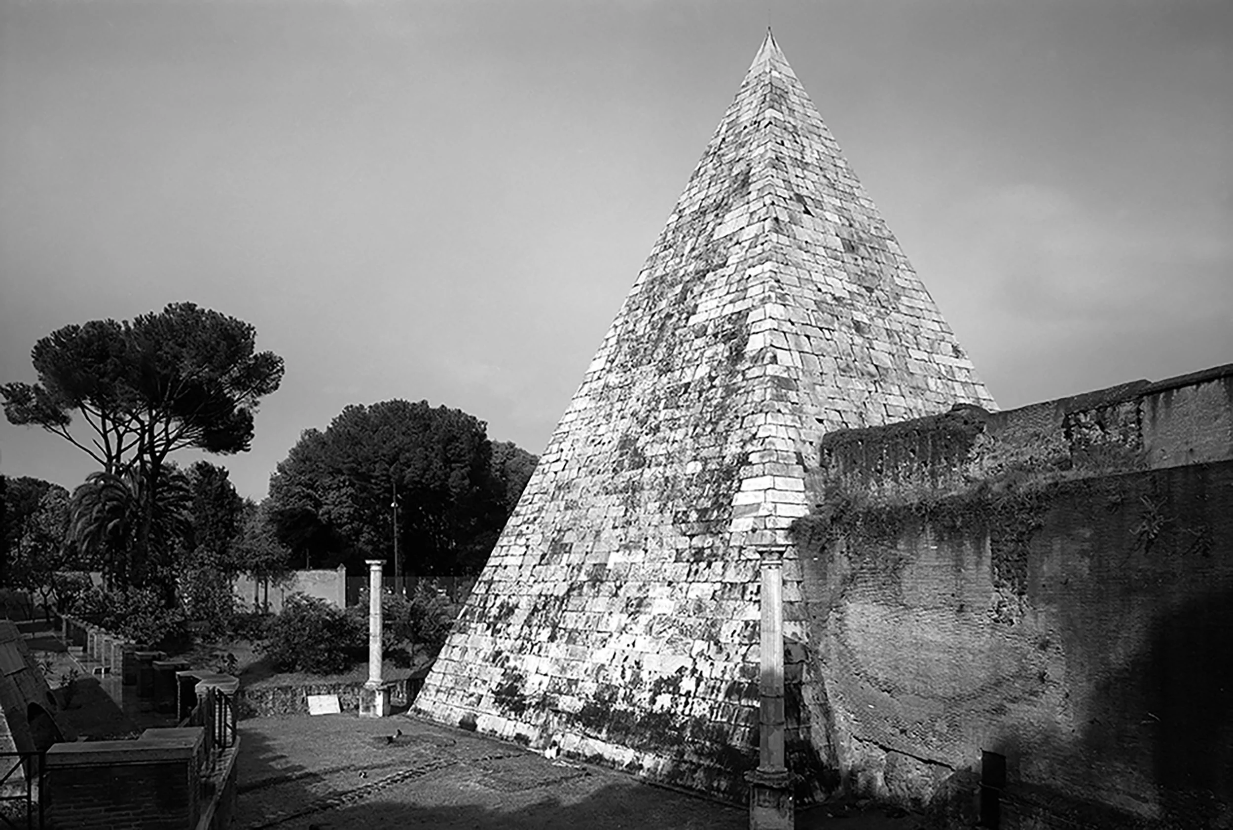 V ROME pyramid.jpg