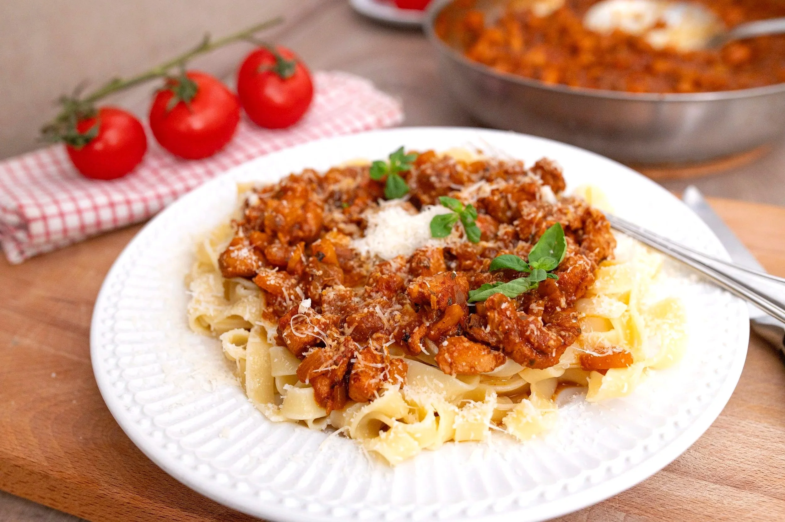 Einfaches Hähnchen Pfannen Ragout nach Bolognese Art - gesund und proteinreich