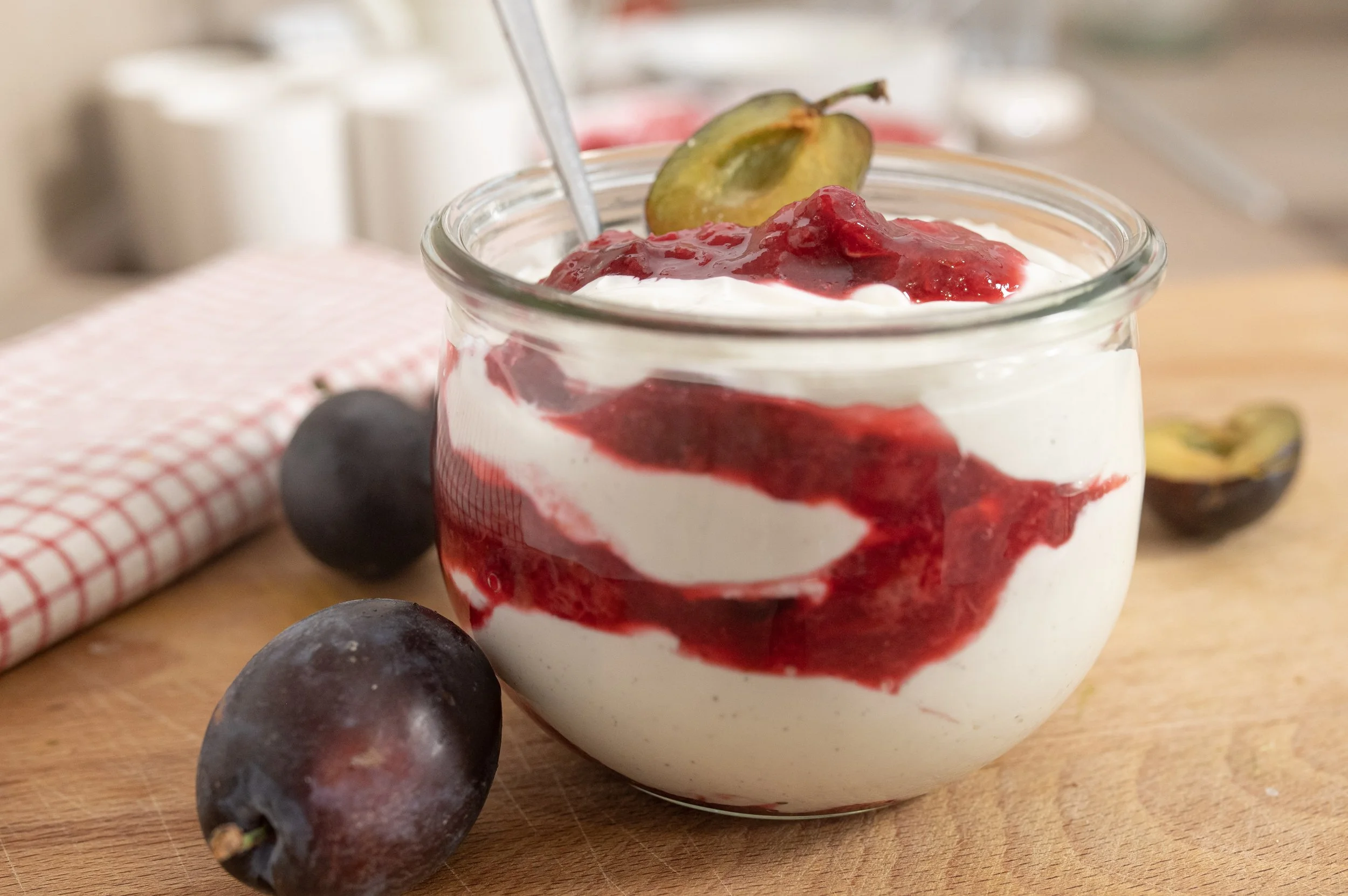 Proteinreicher Pflaumen Quark