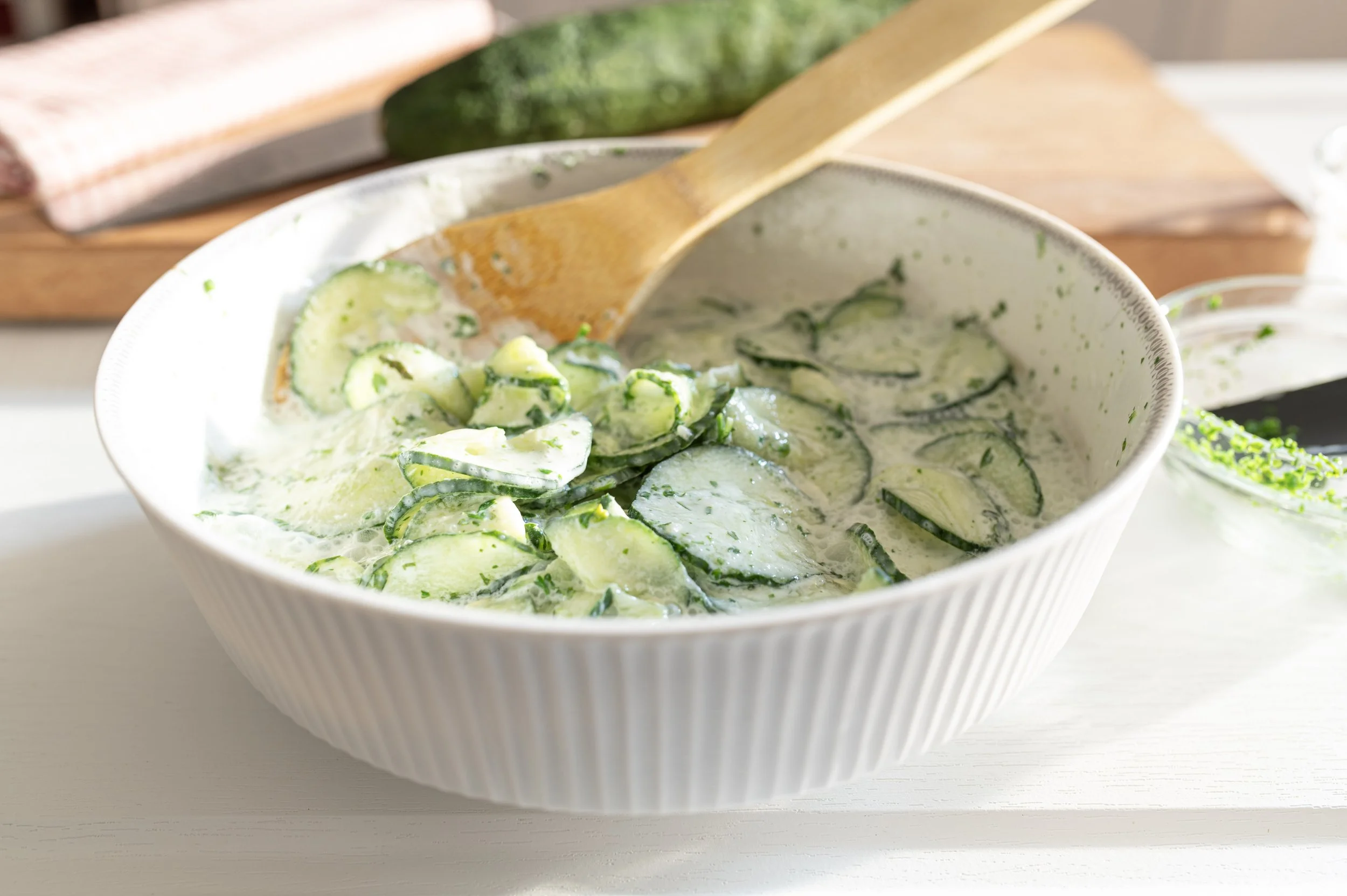 Proteinreicher Gurkensalat – Hochgesund, cremig &amp; unglaublich lecker