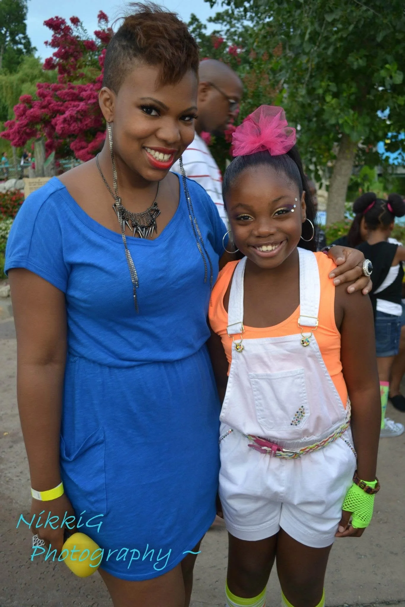 Vivaa with Young Devyn at the 2012 August - Six Flags Great Adventure Fusion Concert [New Jersey] (3).jpg