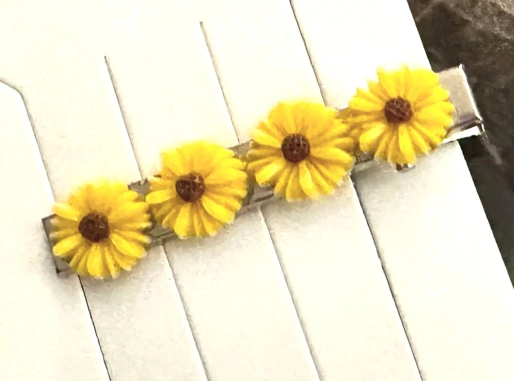 Radiant Resin Sunflower Hairclip