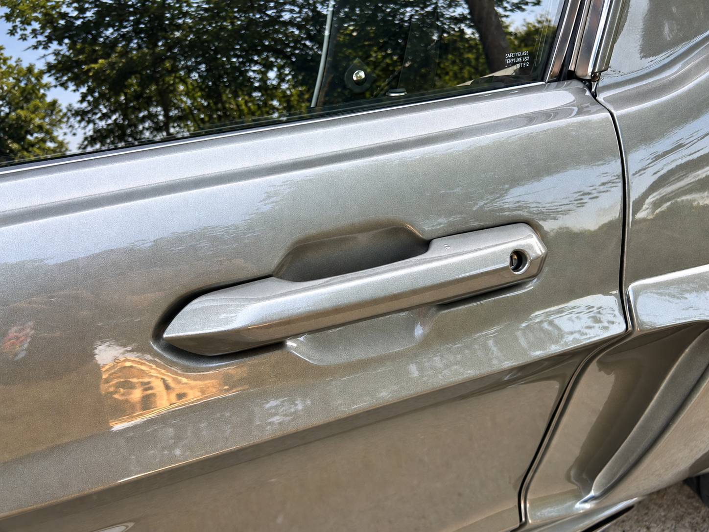 Silver Handle.png