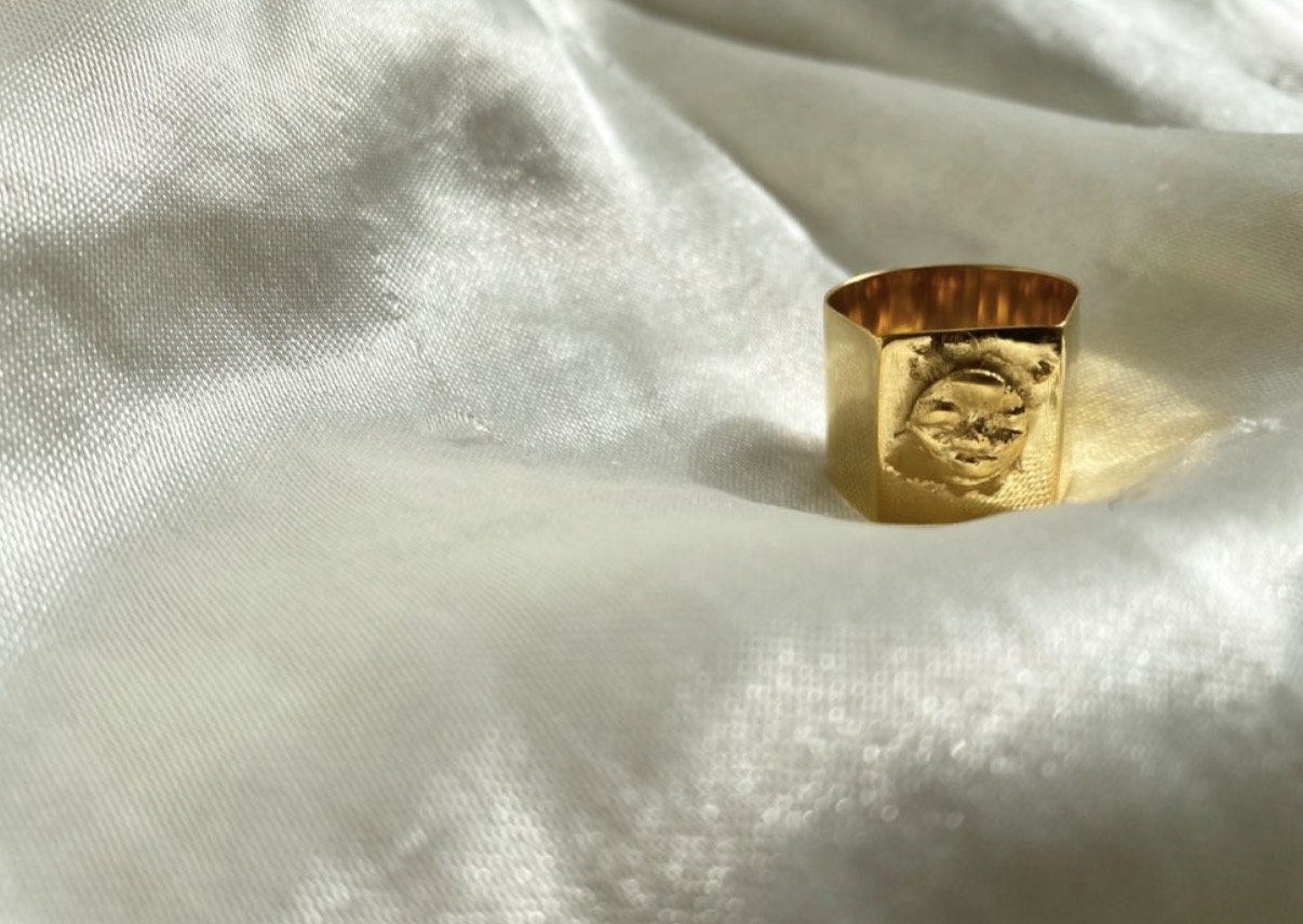 18k Face Cuff Signet ring