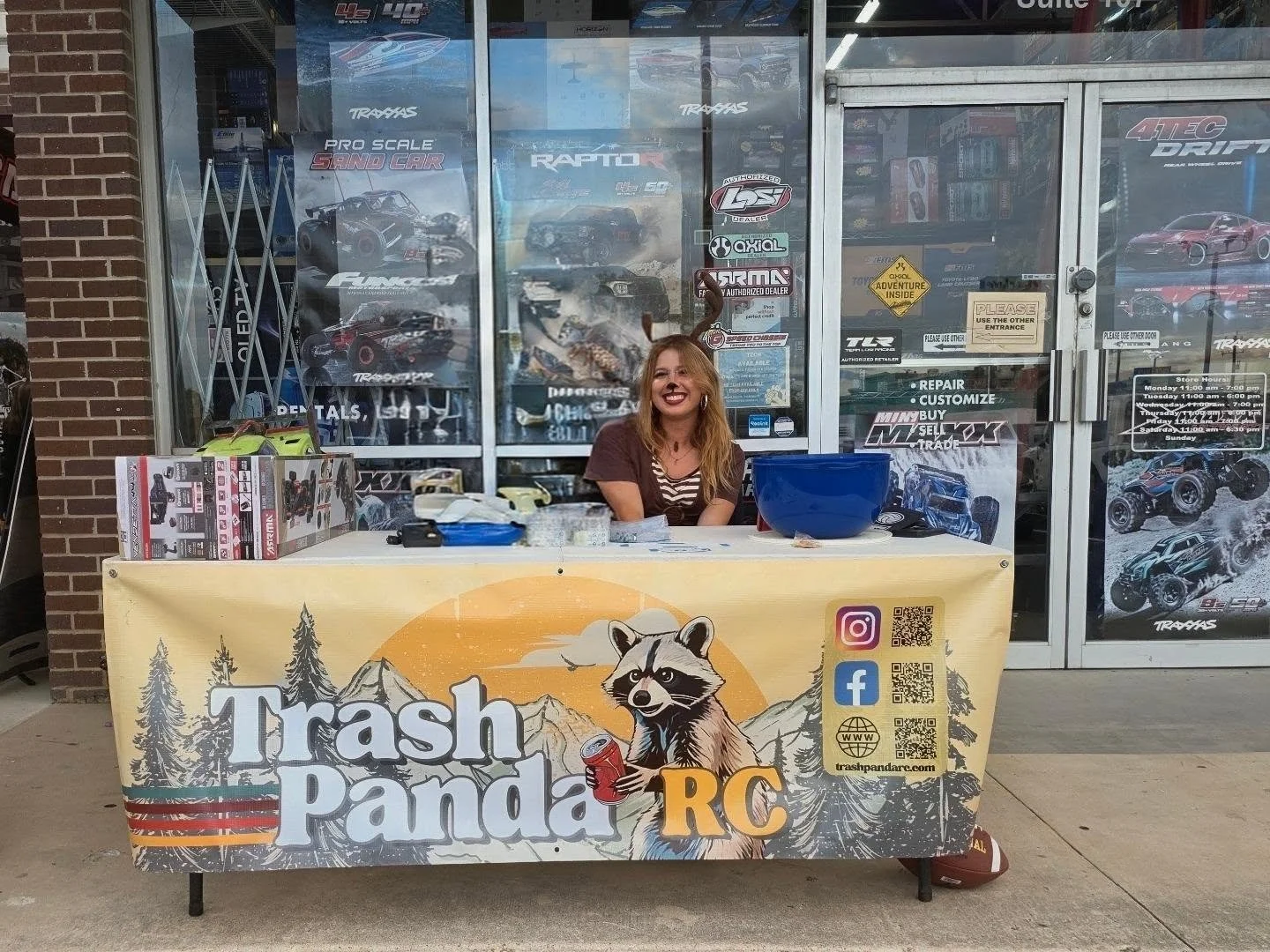 We had a great time last night at what had to be the most successful @alamocityhobbyshop Trunk or Treat post Covid. Thabk to everyone that came out to support our local hobby shop and all of the kids in the community that were able to enjoy the hobby