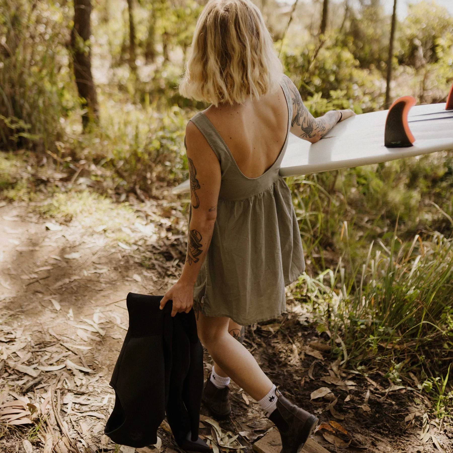 CLDR01125_LADIES_LUCY_LINEN_MINI_DRESS_OLI_LIFESTYLE_1_1800x1800.webp