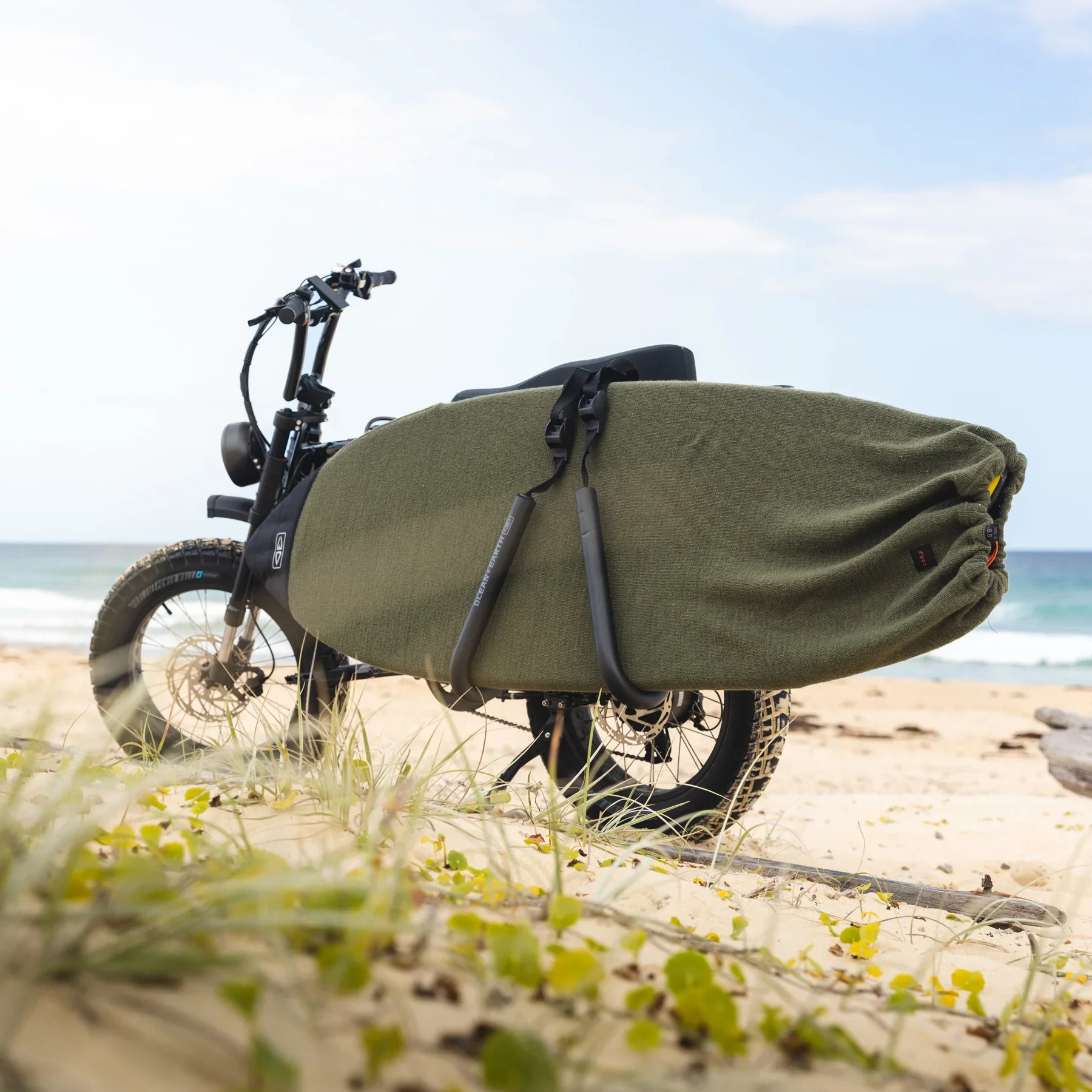 SCFB01S-C-COR_X-FISH-stretch-cover-khaki-lifestyle_1800x1800.webp