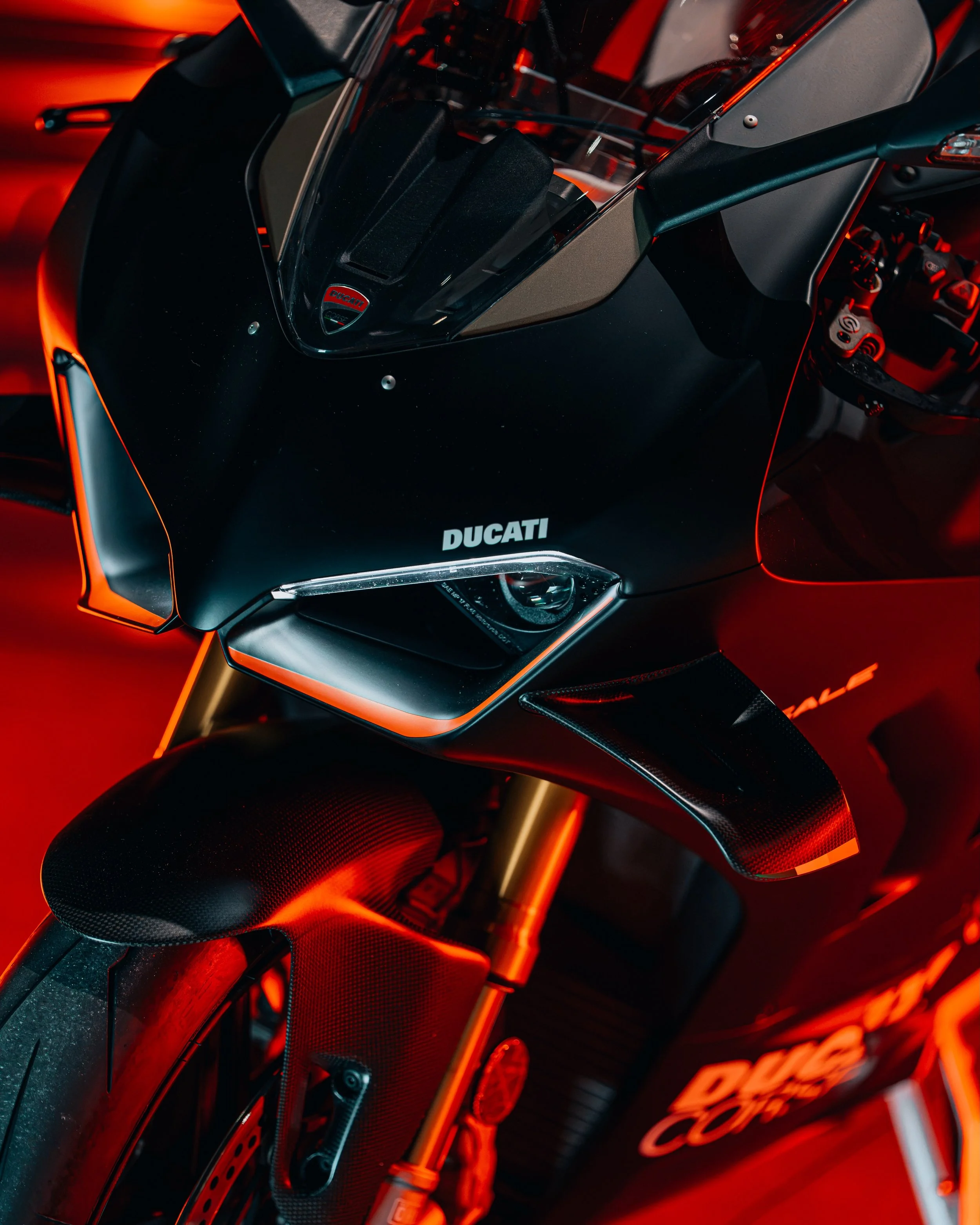 Argue with me but there is no better looking bike from factory&hellip;

#ducati #v4sp2 #superbike #photoshoot #bikelife