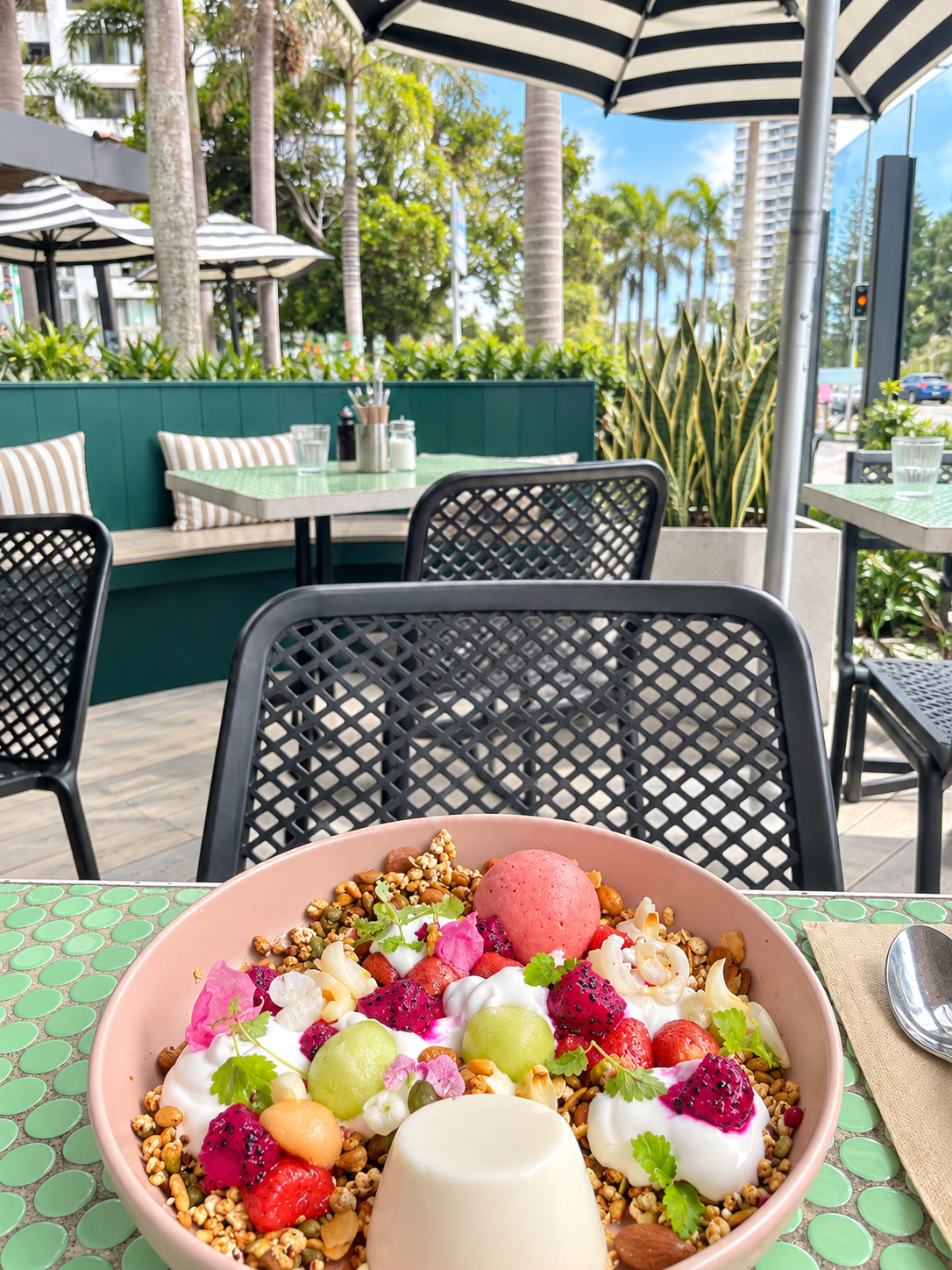 broadbeach-breakfast-gold-coast-amaya-luxe.png