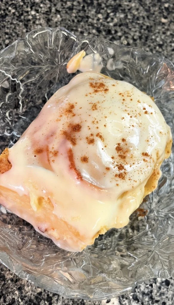 Cinnamon Rolls (12 Rolls)