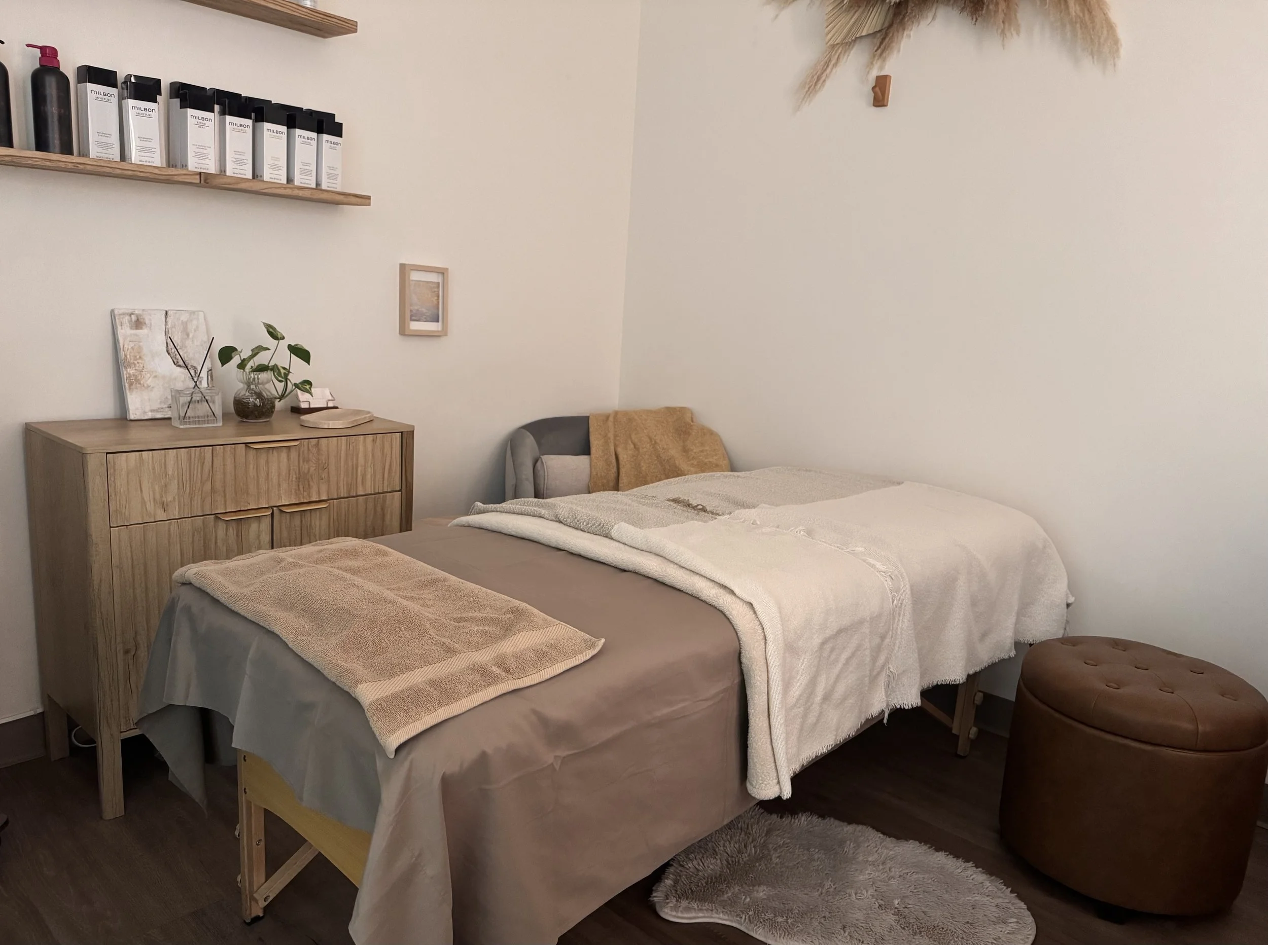 wellness treatment room at unico hair & wellness