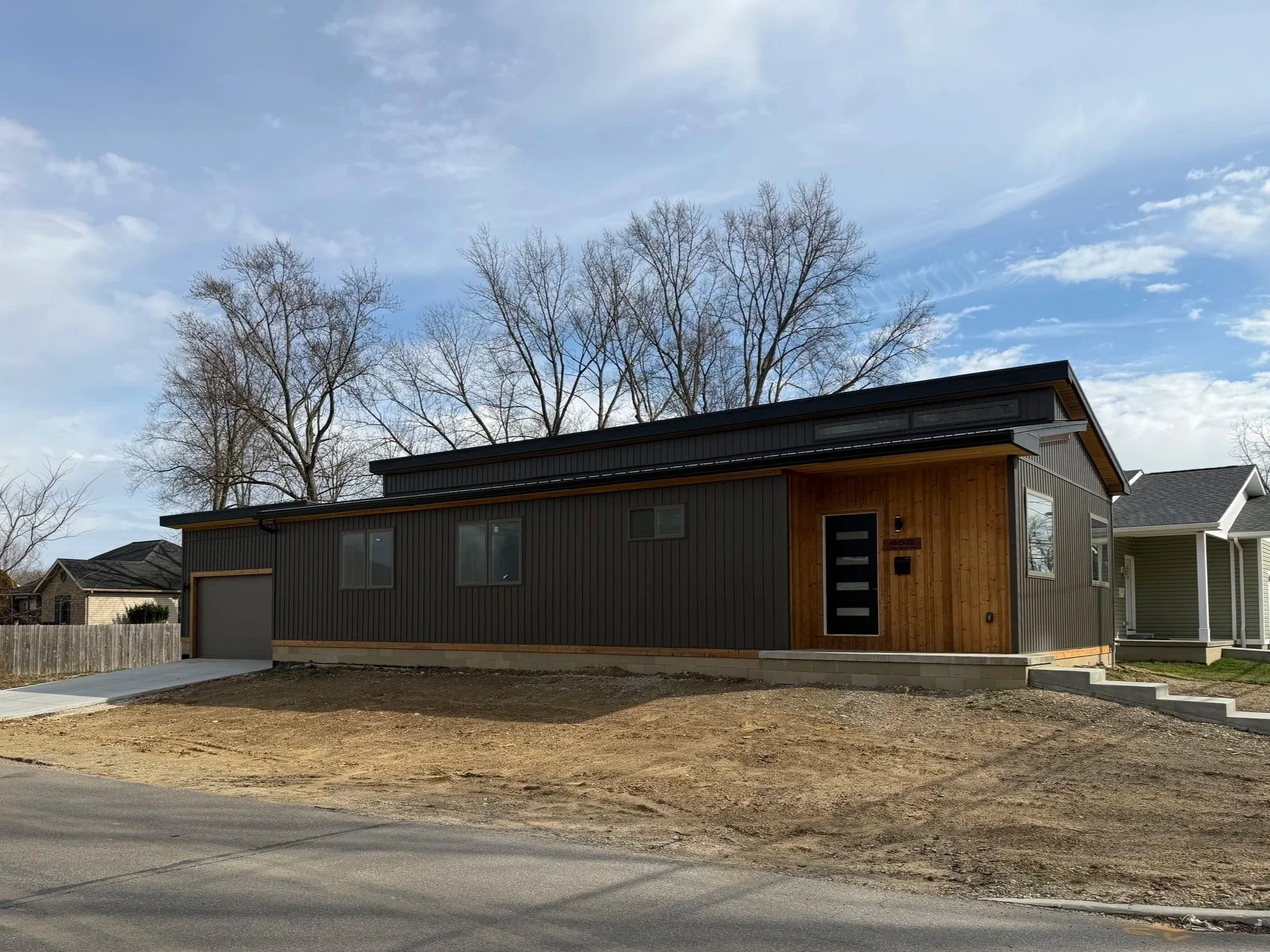 455 S VAN BUREN