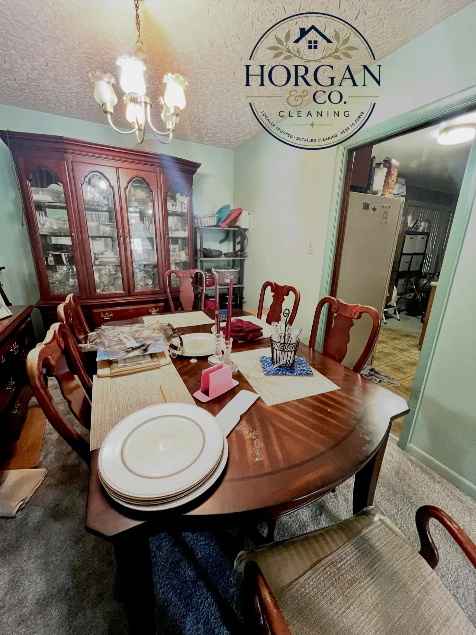 ✨ Now THAT&rsquo;S a dining room reset! 😍

From cluttered to clean, polished &amp; ready to enjoy. It&rsquo;s the little details that make a home feel good again. 🏡✨

Horgan &amp; Company Cleaning
🧼 Detailed cleaning. Beautiful results.