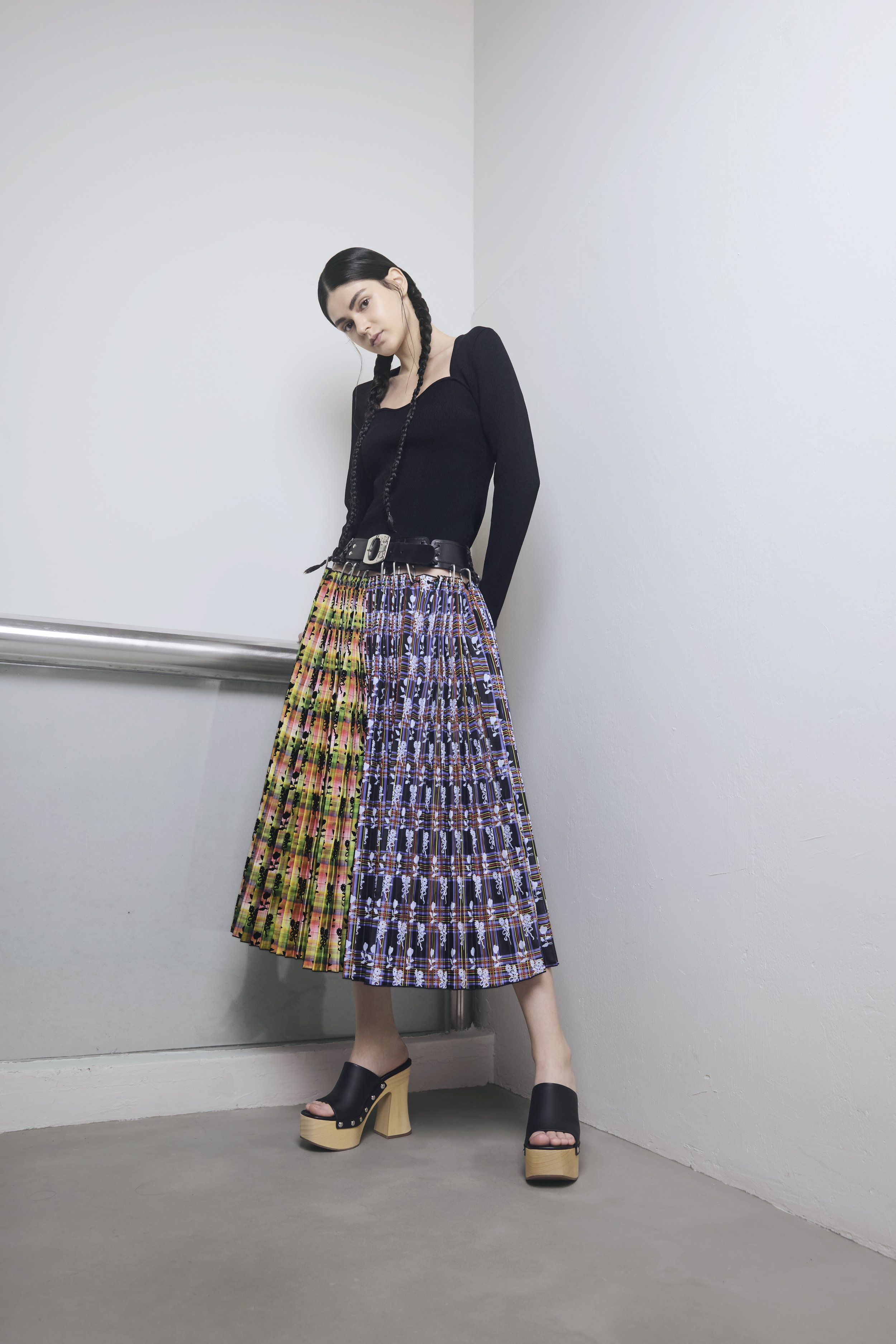 CHARLES-KEITH-spring-23-sl-collection-14.jpg
