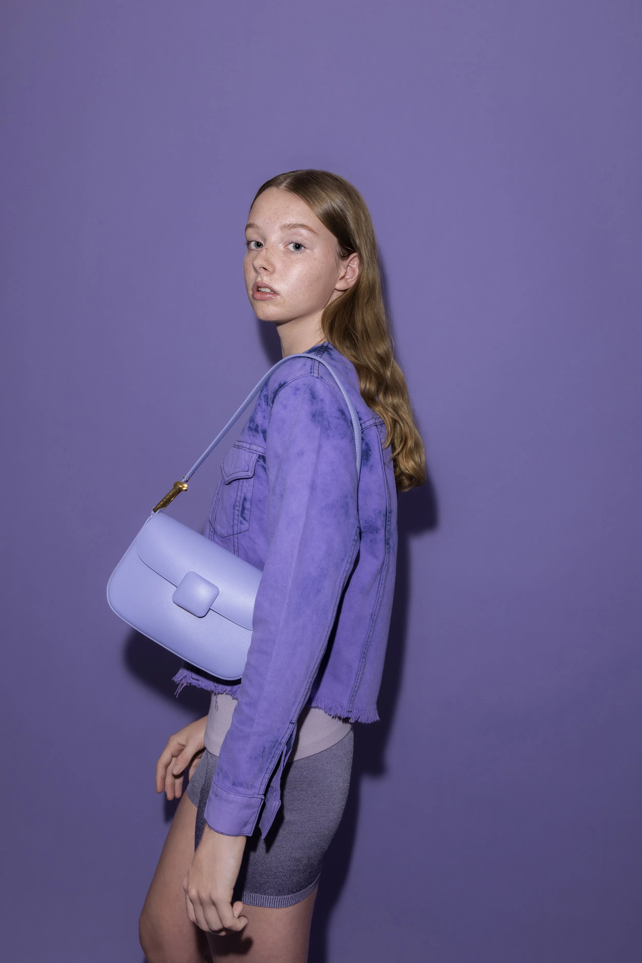 CHARLES-KEITH-summer-22-koa-repush-08.jpg