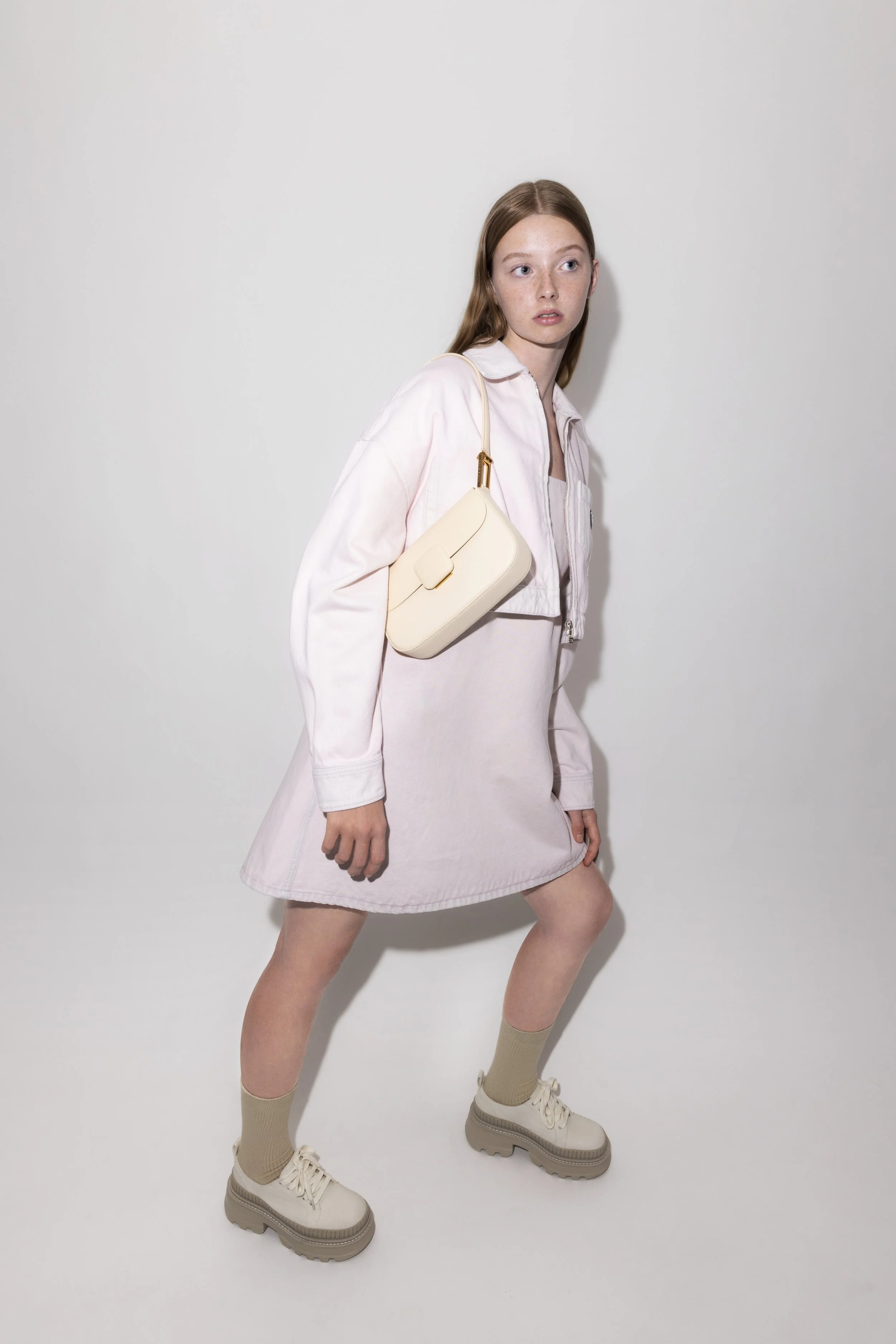 CHARLES-KEITH-summer-22-koa-repush-02.jpg