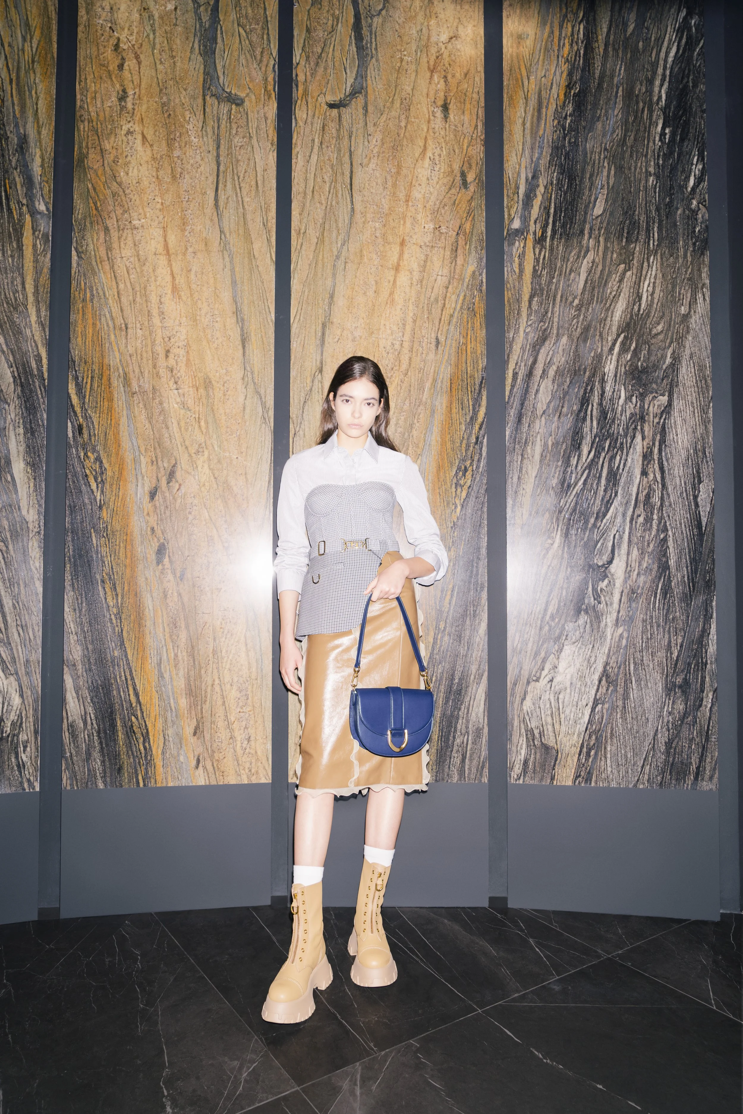 CHARLES-KEITH-winter-22-gabine-lifestyle-24.jpg