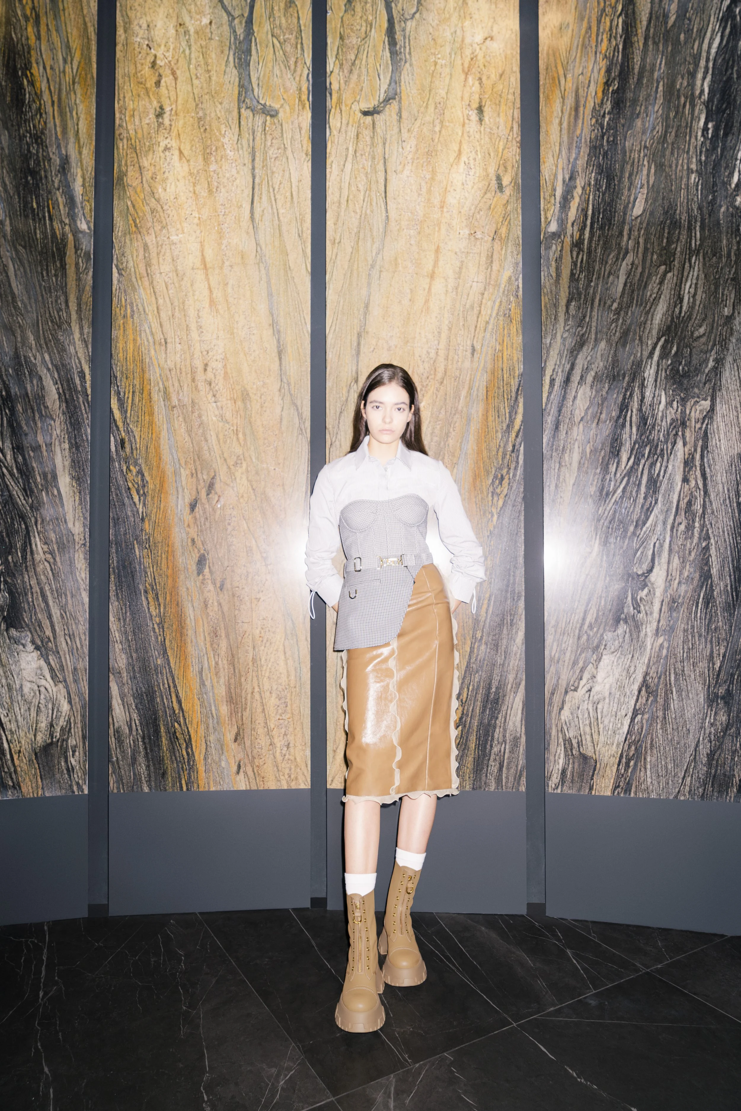 CHARLES-KEITH-winter-22-gabine-lifestyle-07.jpg