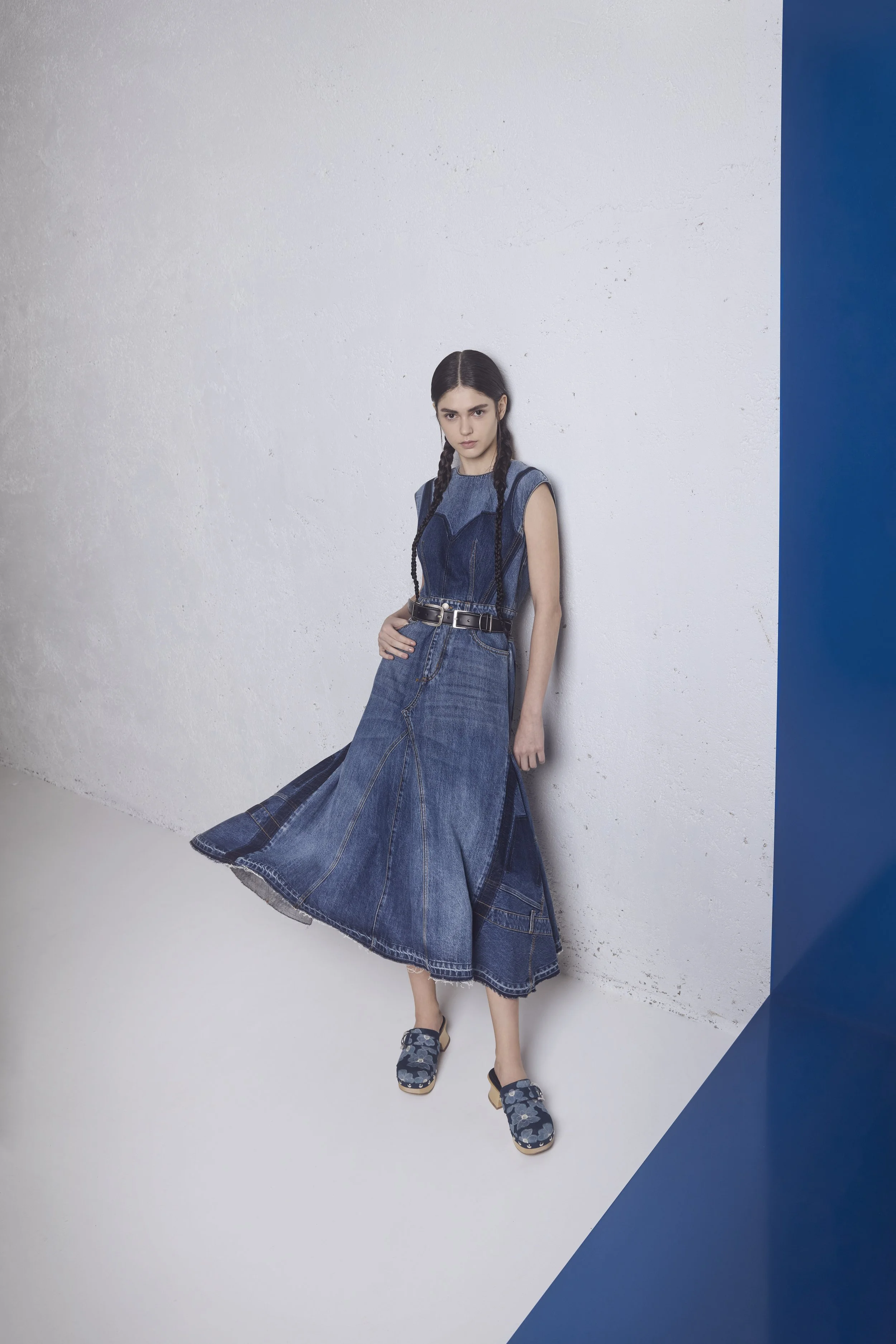 CHARLES-KEITH-spring-23-sl-collection-05.jpg