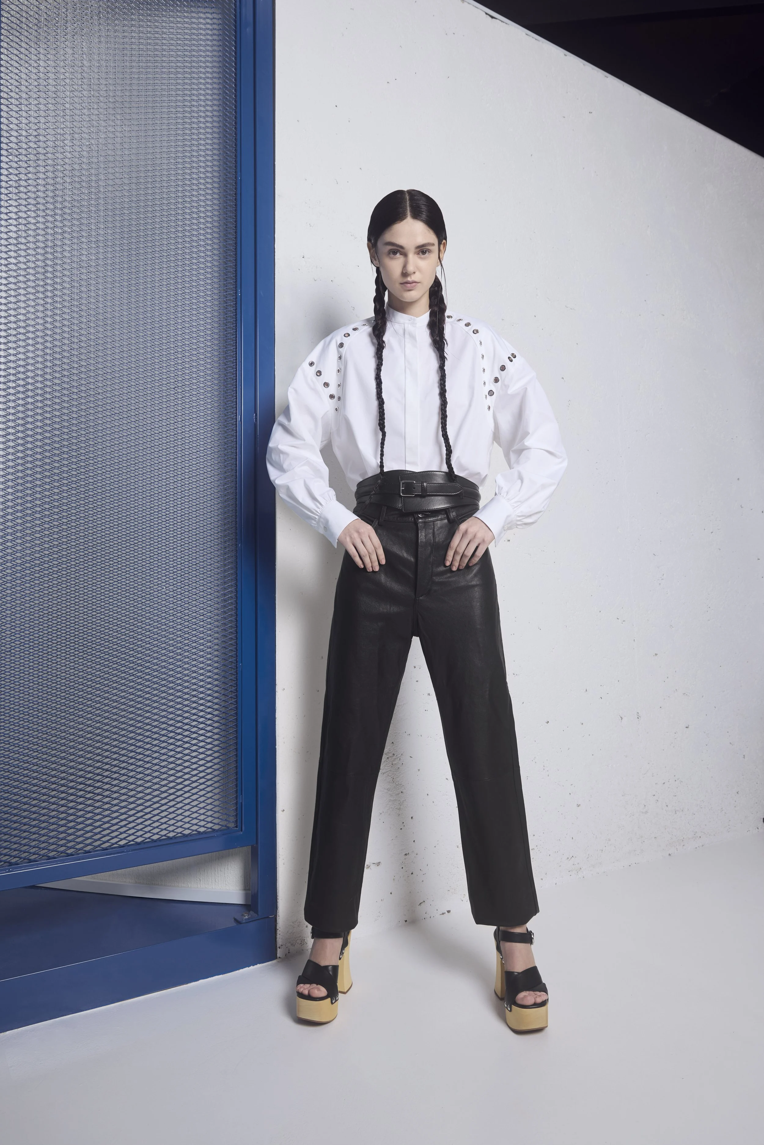 CHARLES-KEITH-spring-23-sl-collection-07.jpg