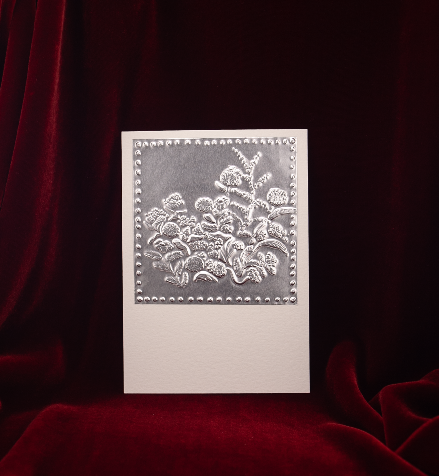 Embossed floral 5/9