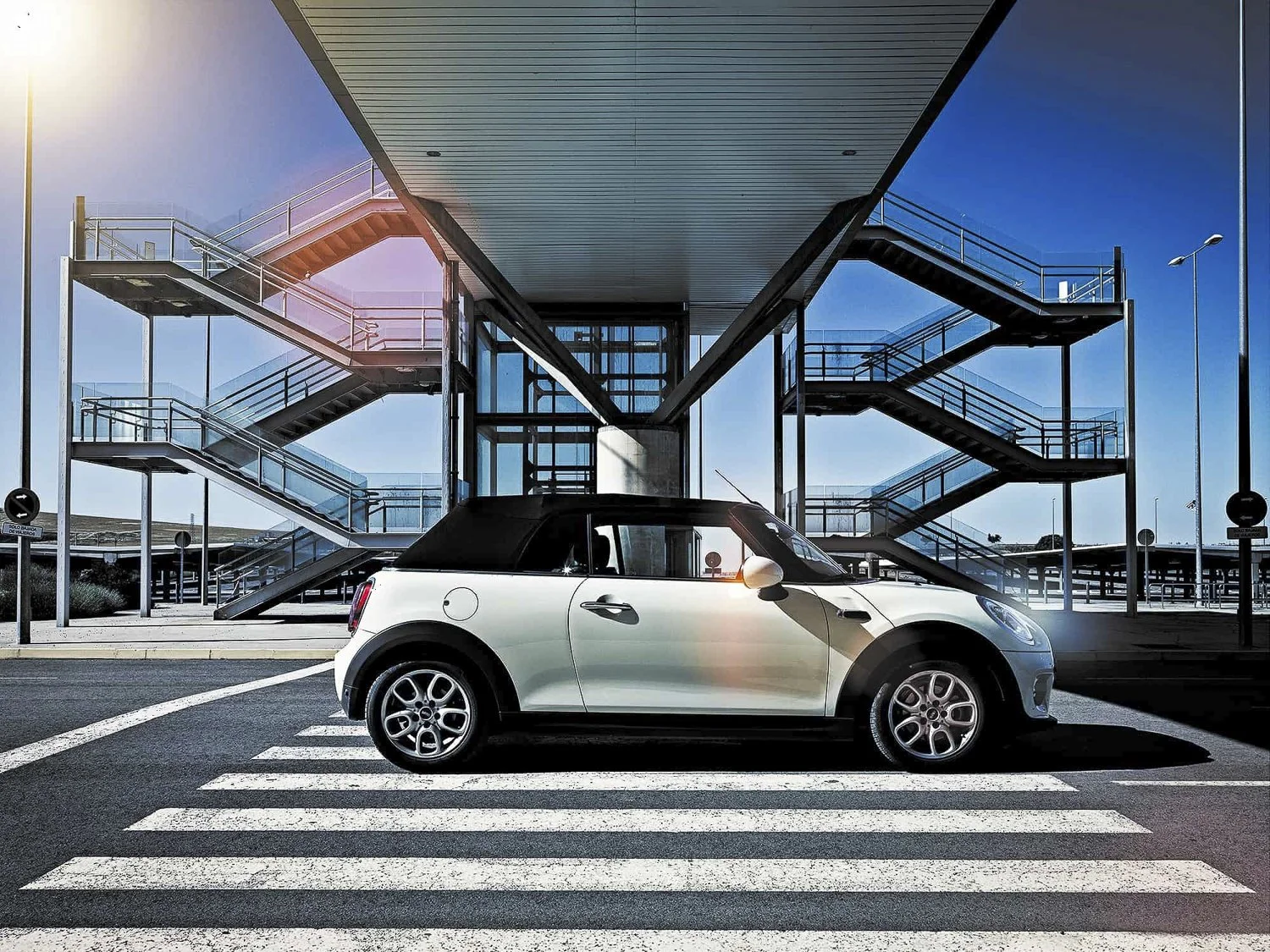 Mini-Cooper-Cabrio_0725_Maikel-Thijssen-Photography-Amsterdam.jpg