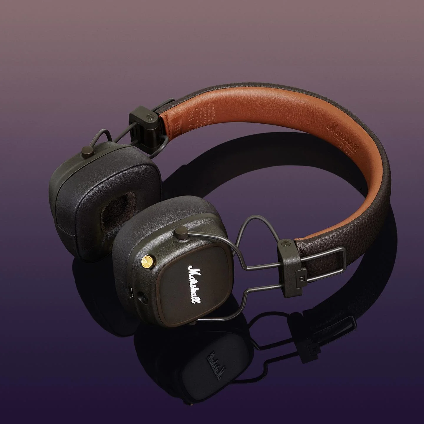 Marshall Headphones Major IV Brown #marshallheadphones #matshallspeaker  #marshall #headphones #ecommerce #produktfotografie #productphotography #stills #retoucher #retouching #postproduction  #photoshop