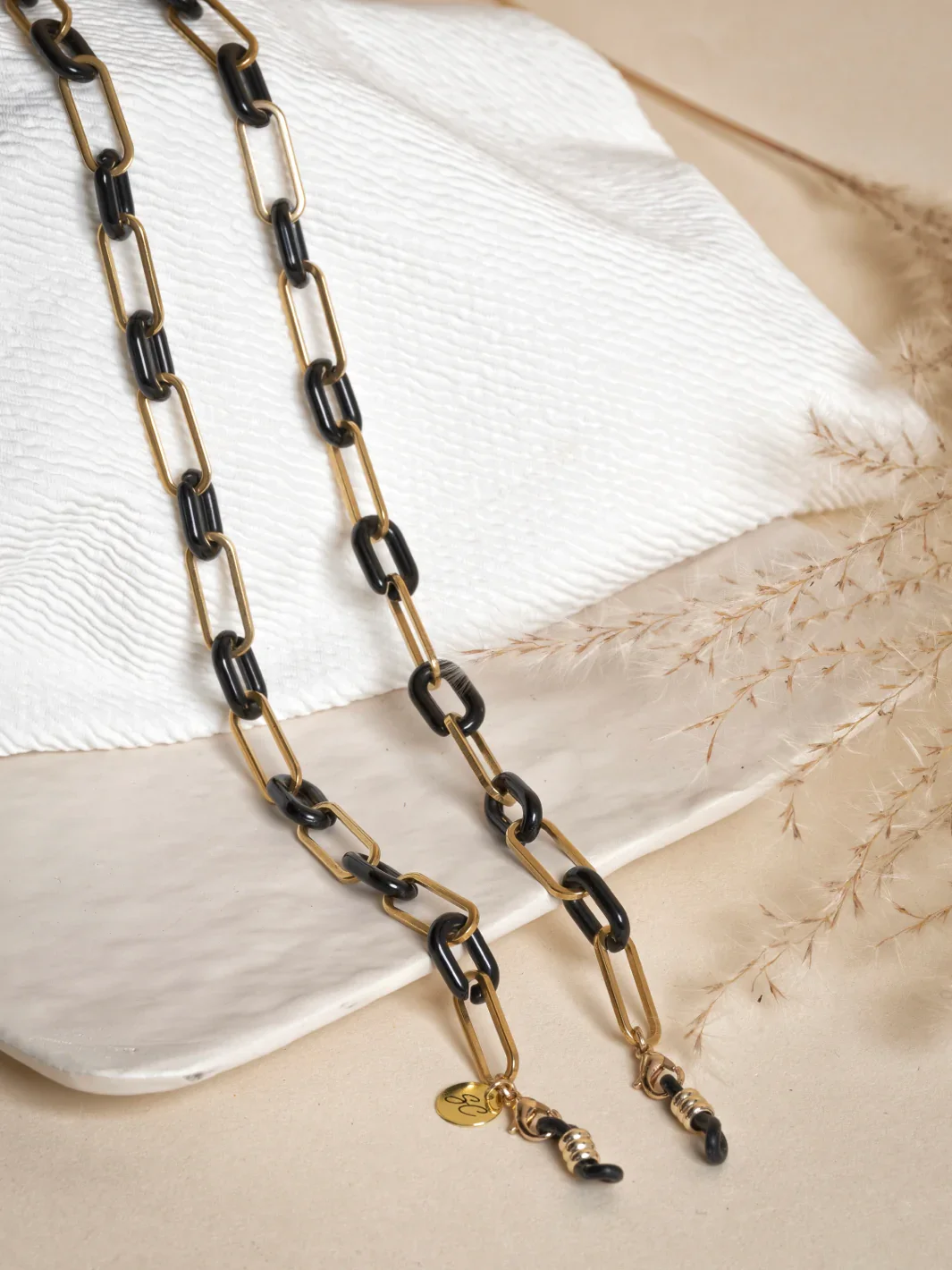 SunnyCordsSunglassChains.016_1800x1800.webp