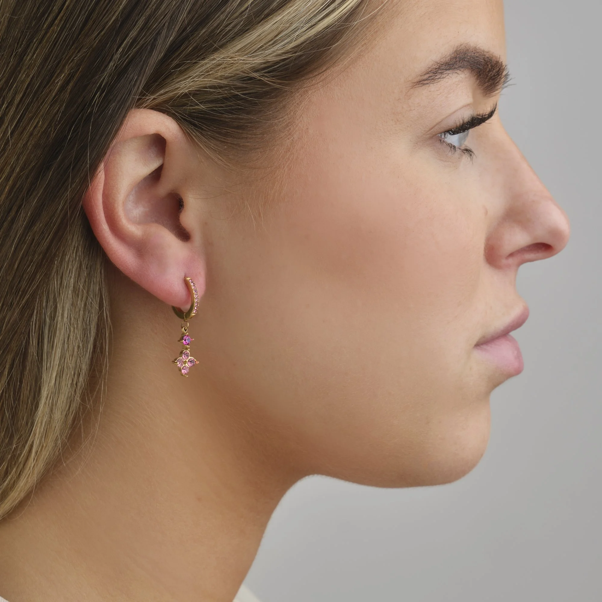 Oorbellen fancy strass roze goud.jpg