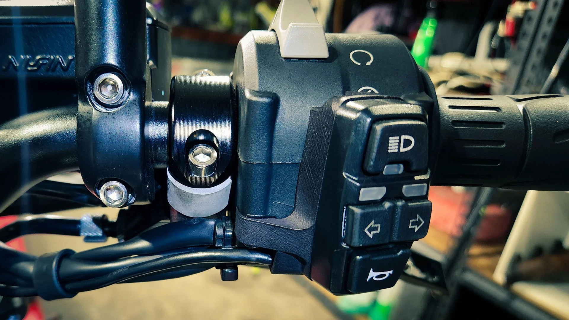 2025 Kawasaki Z900 modified controls.