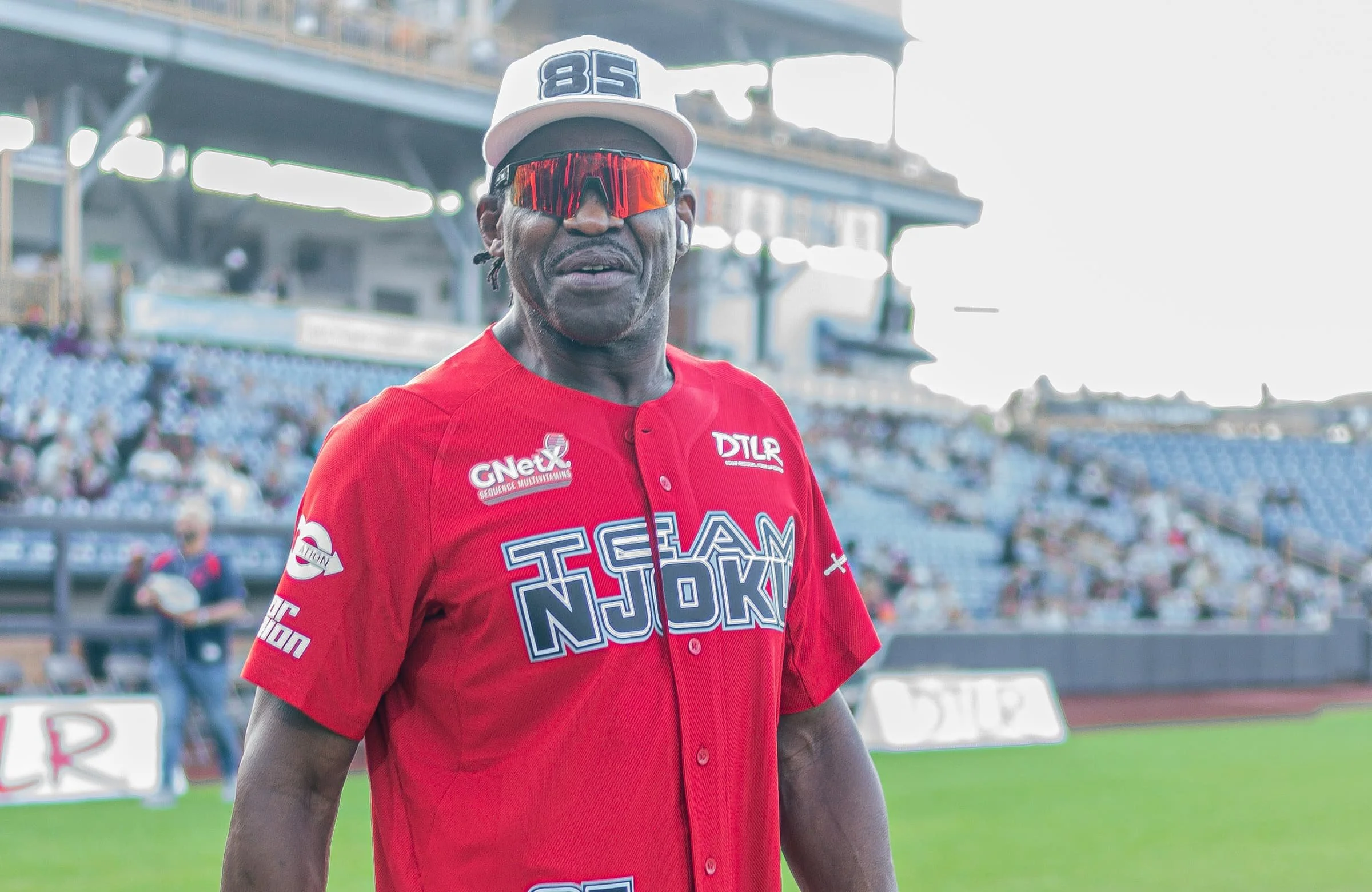 david-njoku-softball-game-6.jpg
