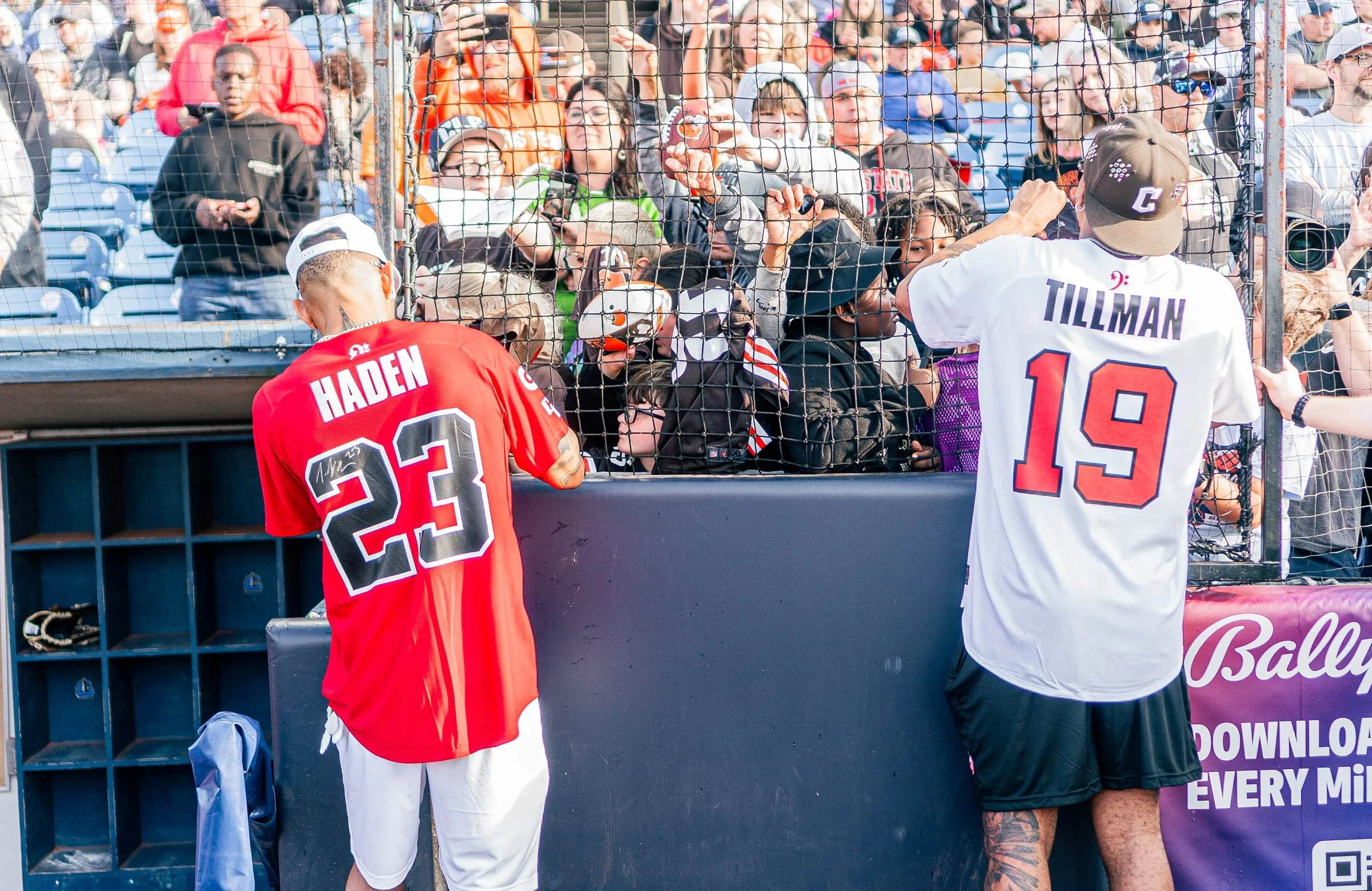 david-njoku-softball-game-2.jpg
