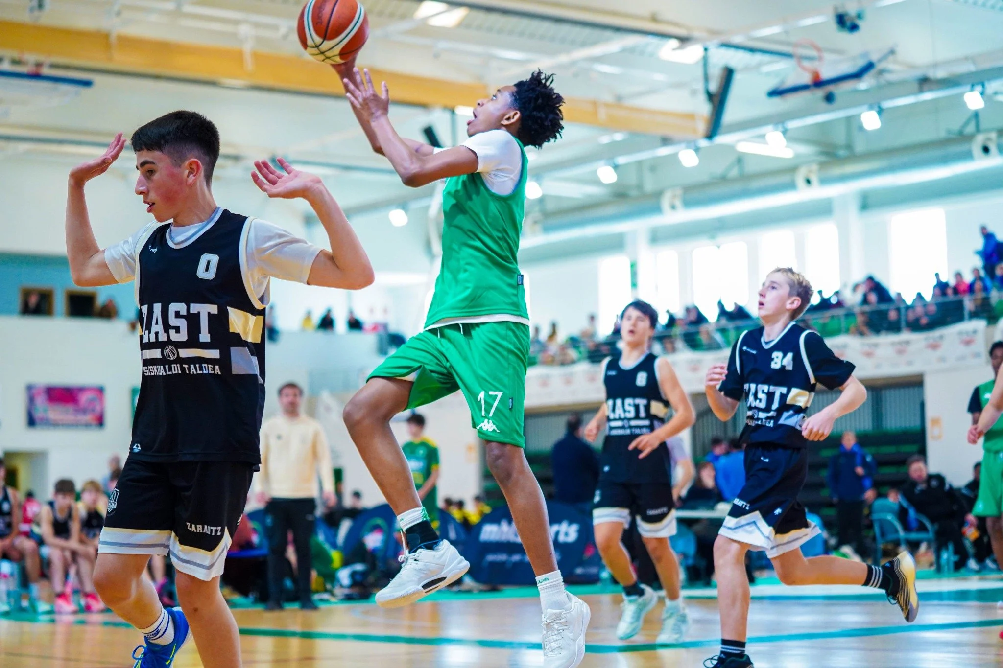Gators U14 Player in action Zaragoza Tournament