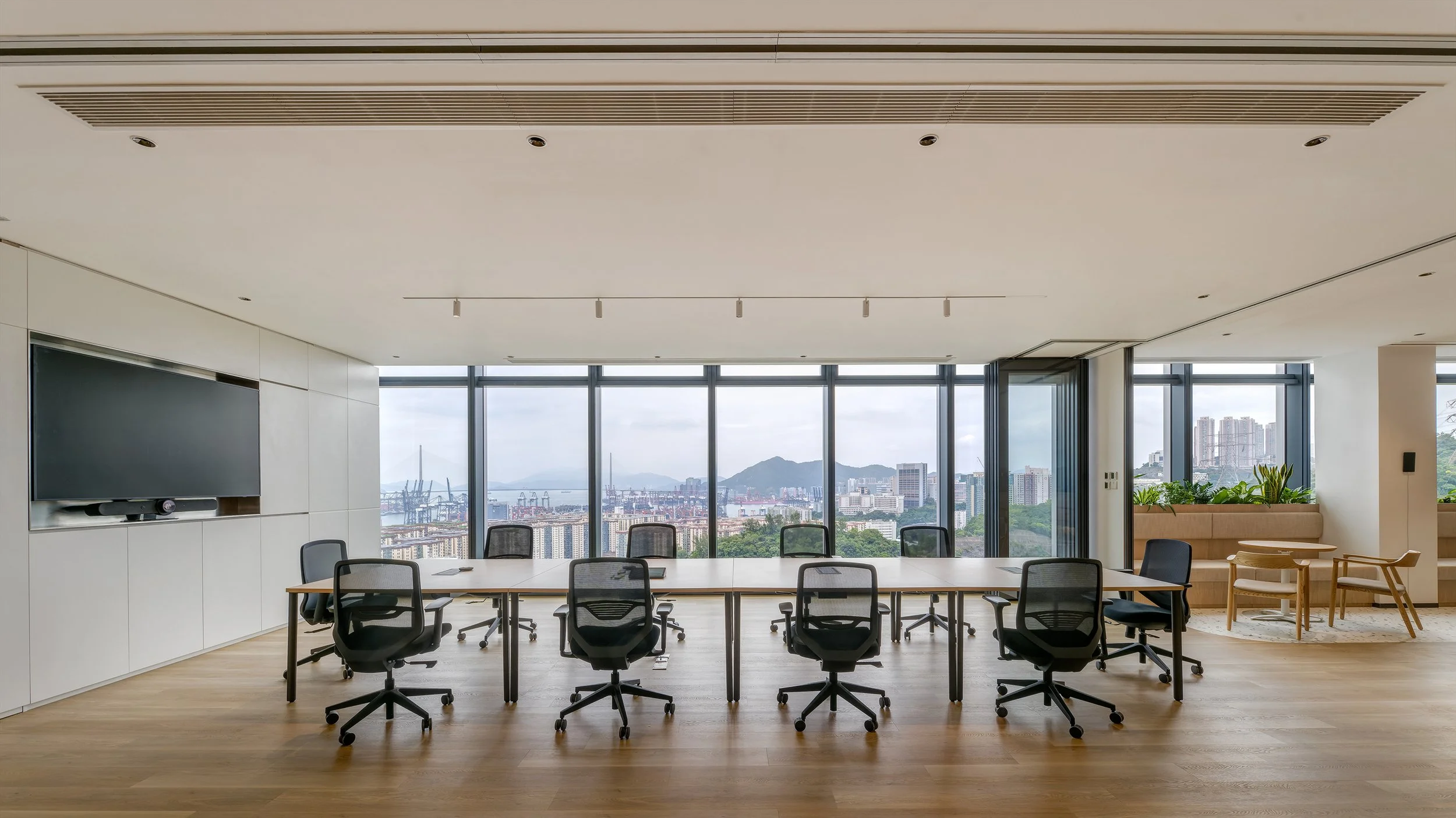 xlms-Lojel-office-6.jpg