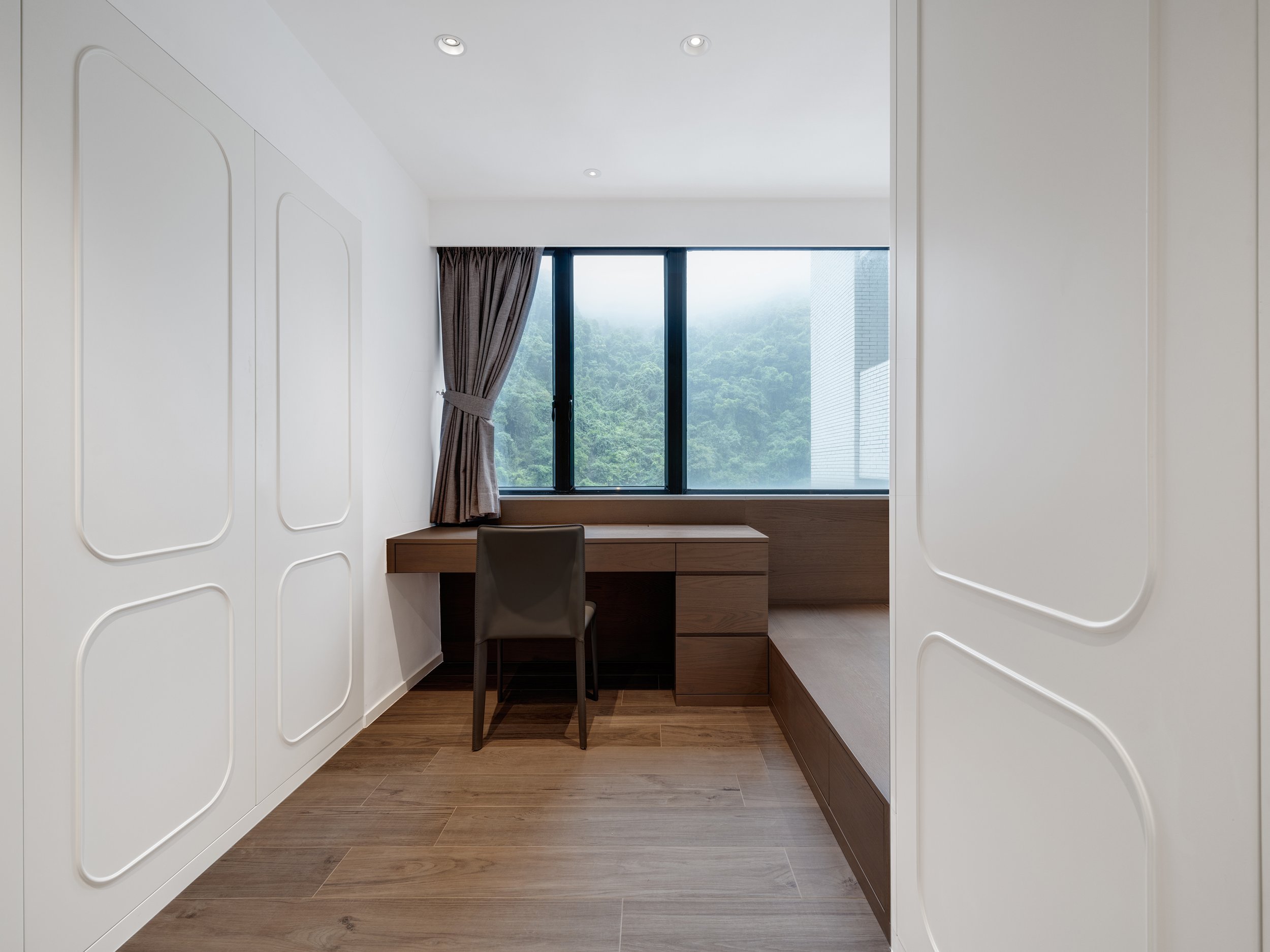 xlms-may-tower-apartment-3.jpg