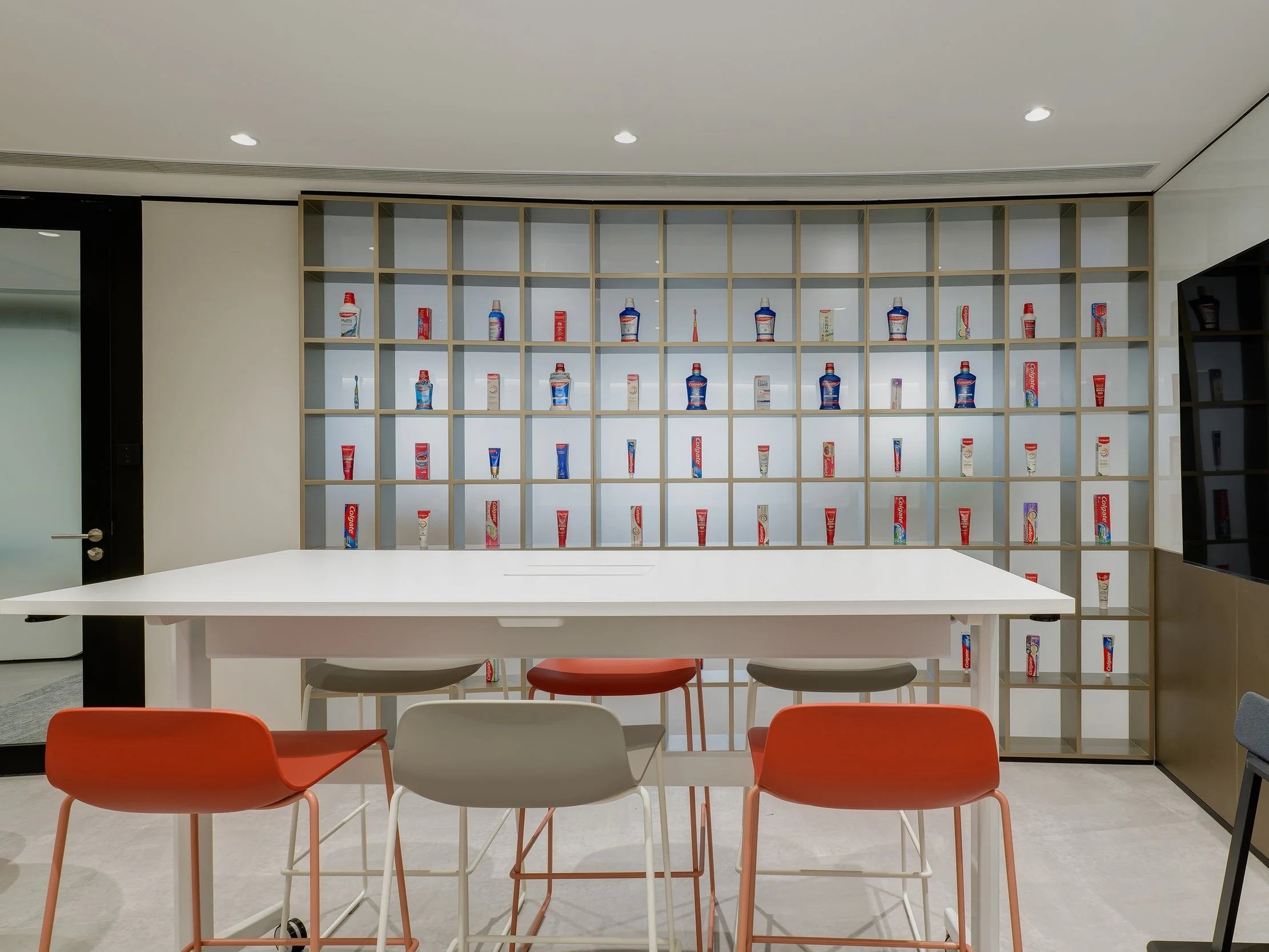 xlms-colgate-palmolive-workplace-12.jpg