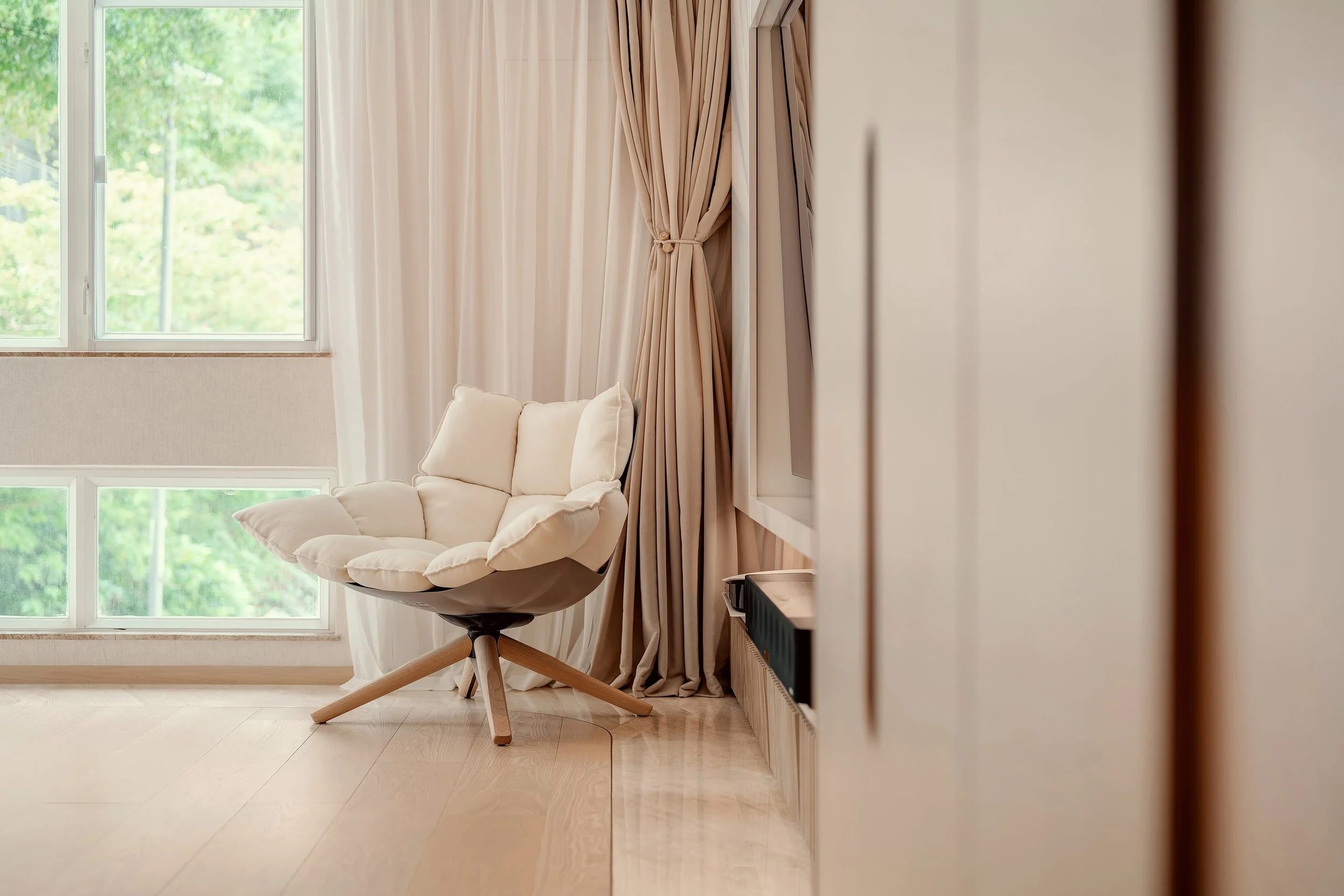 xlms-mountain-court-apartment-9.jpg