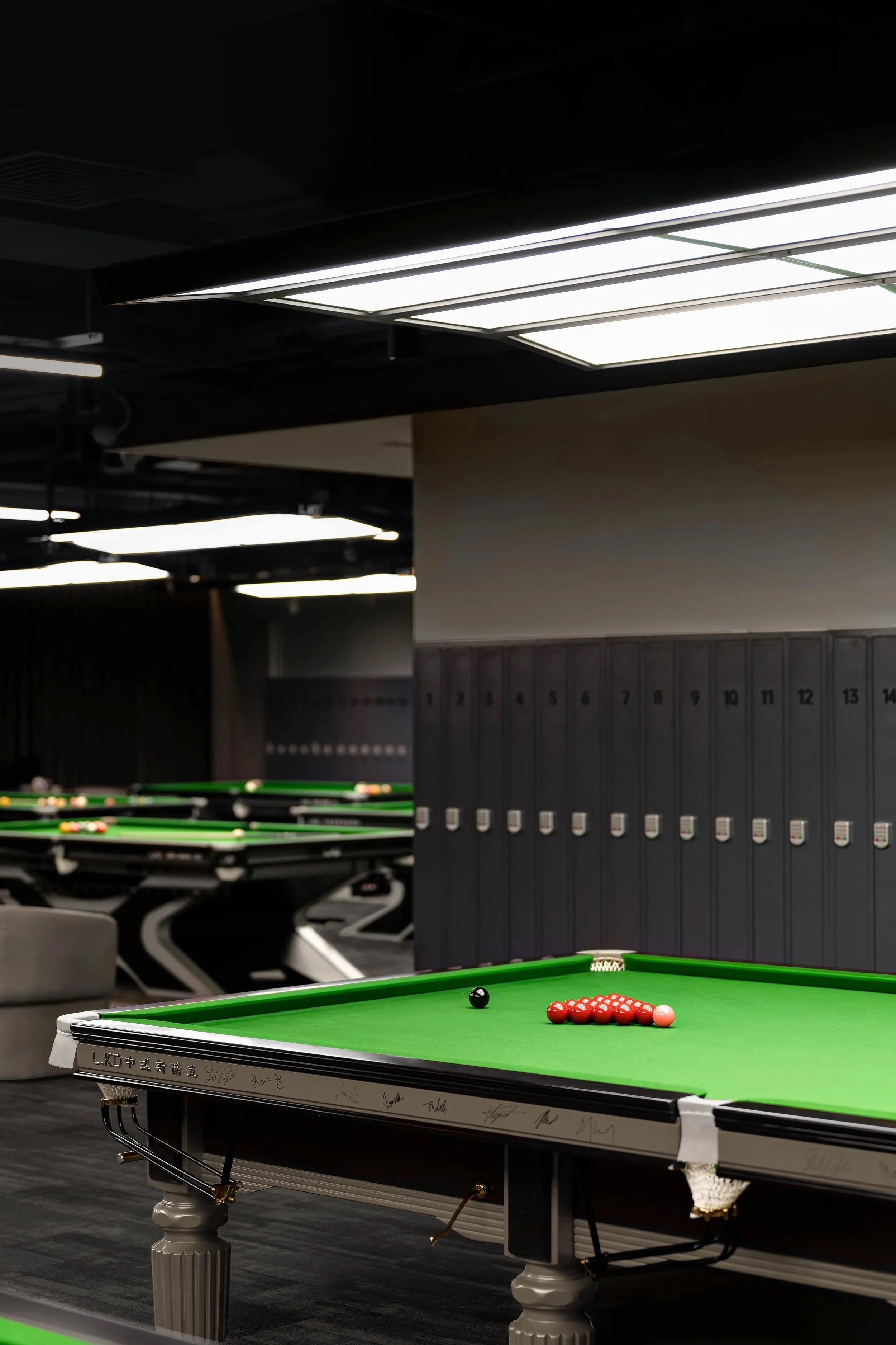 xlms-jj8-snooker-club-12.jpeg