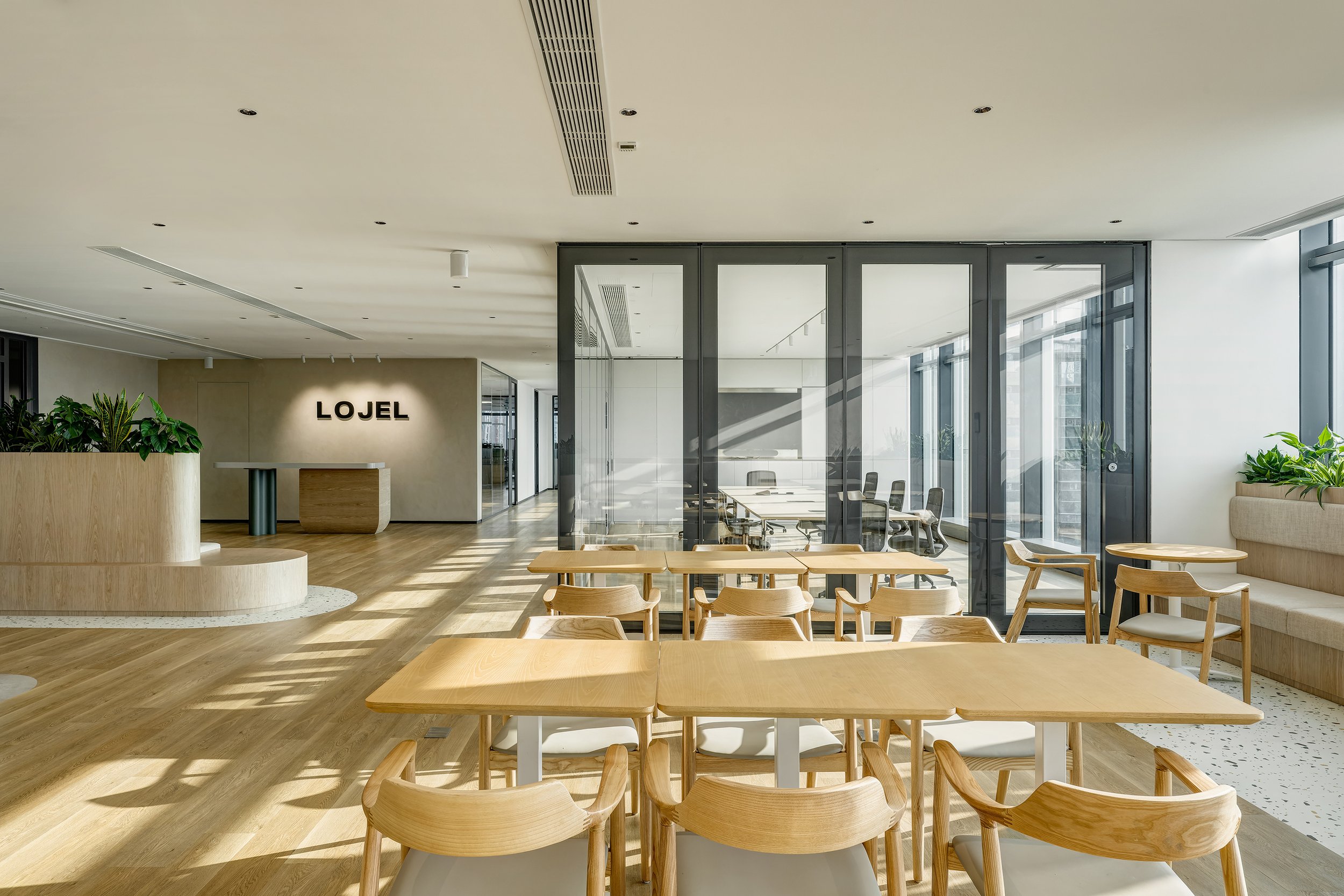 xlms-Lojel-office-29.jpg