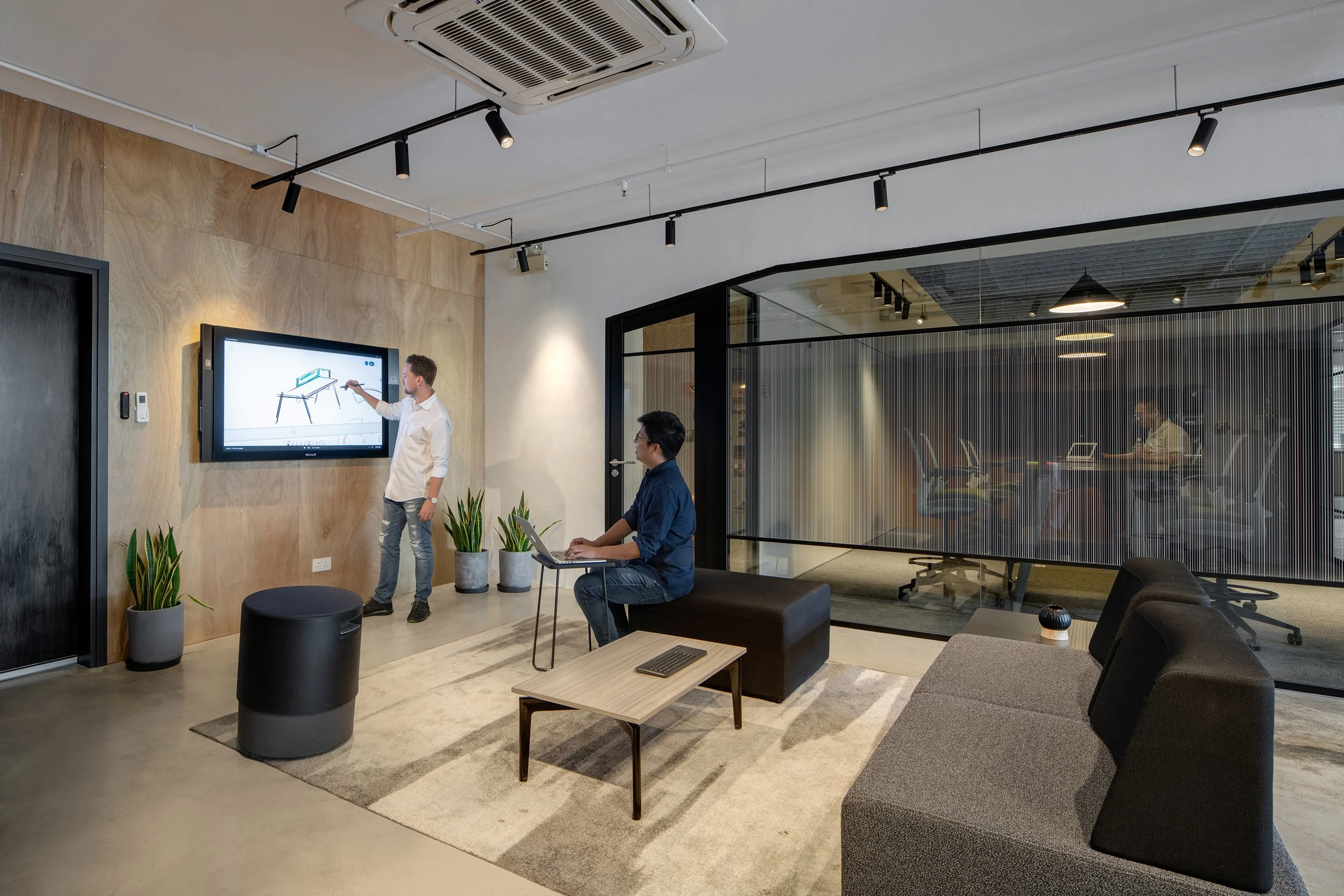 xlms-Innovation-center-9.jpg