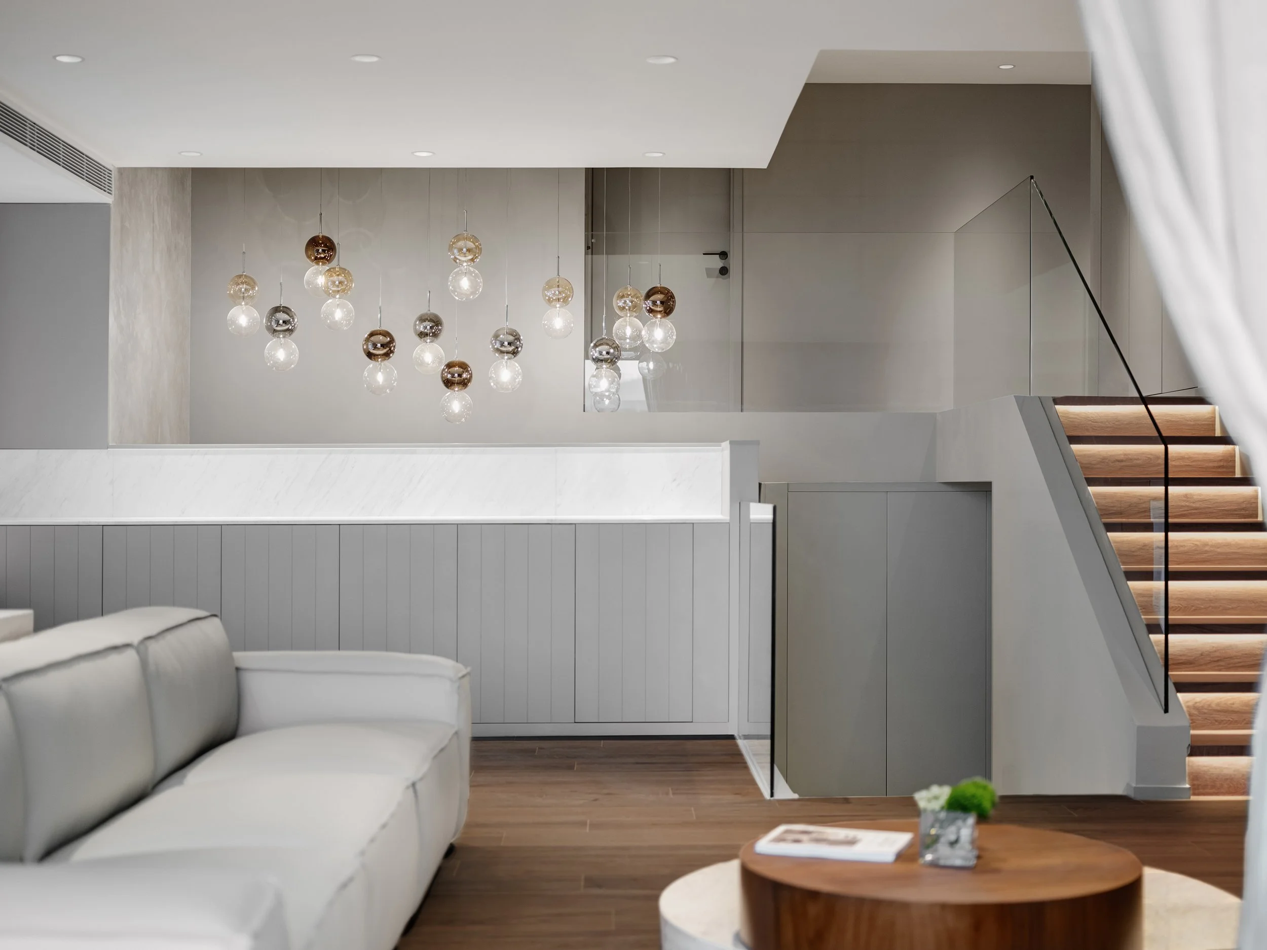 xlms-may-tower-apartment-10.jpg